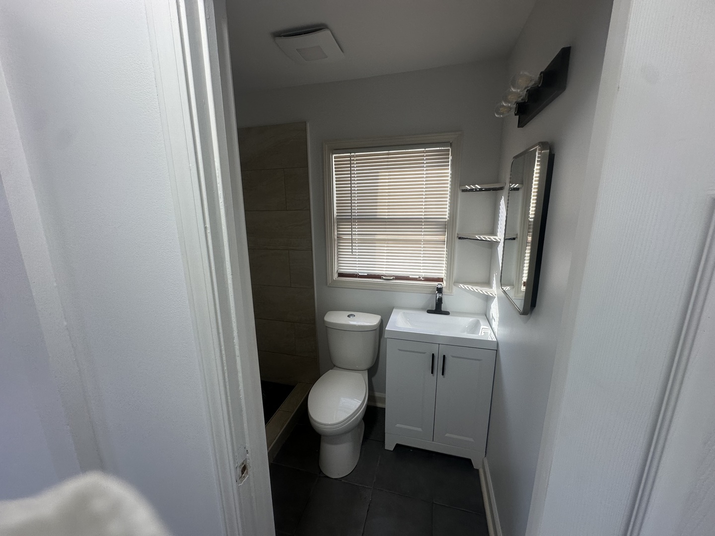 410 Ivanhoe Road, Grayslake, IL 60030