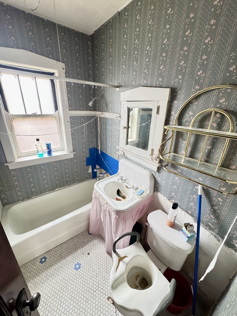 6634 S Greenwood Avenue #3A, Chicago, IL 60637