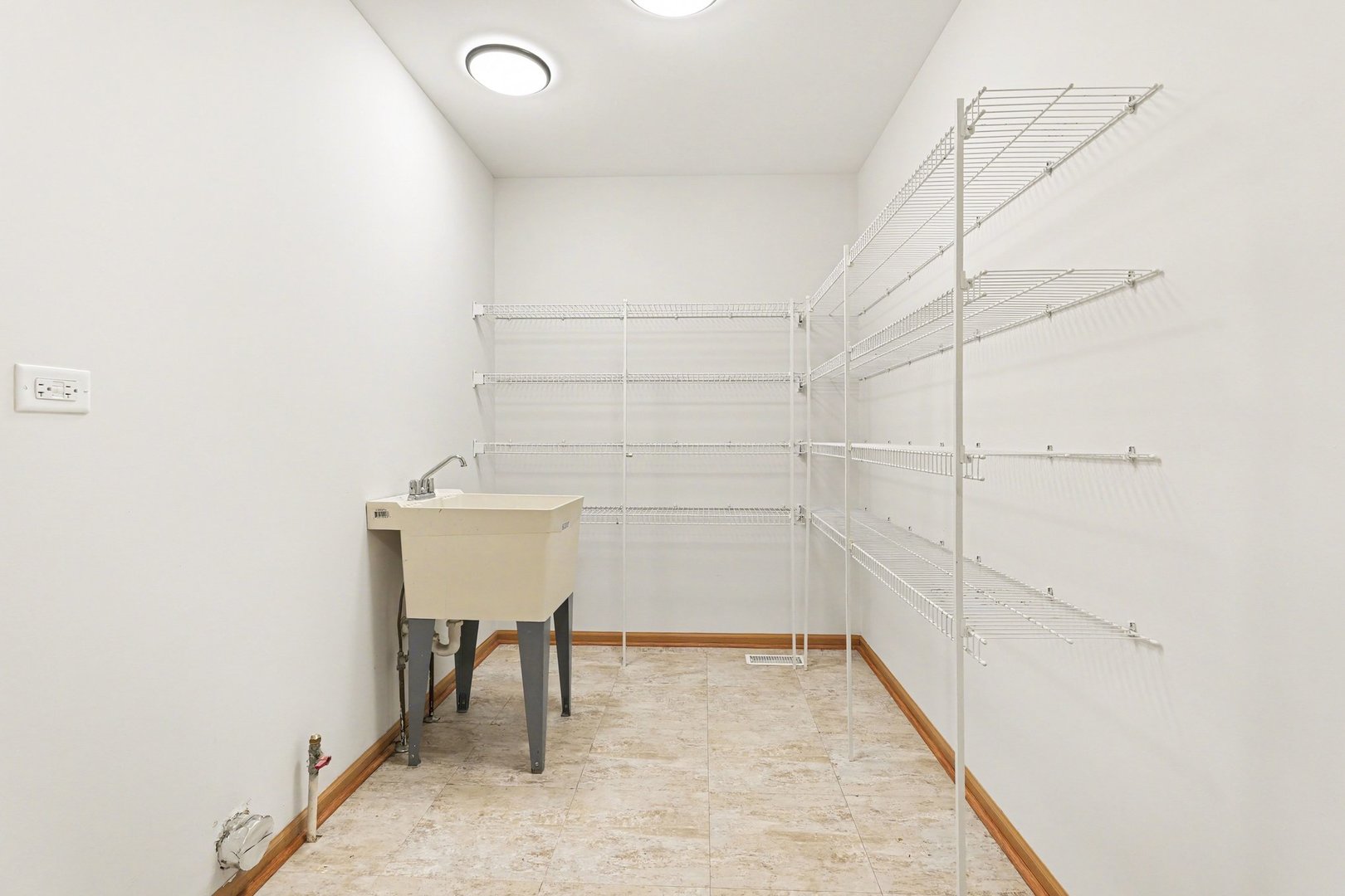 3909 Sedge Street, Zion, IL 60099