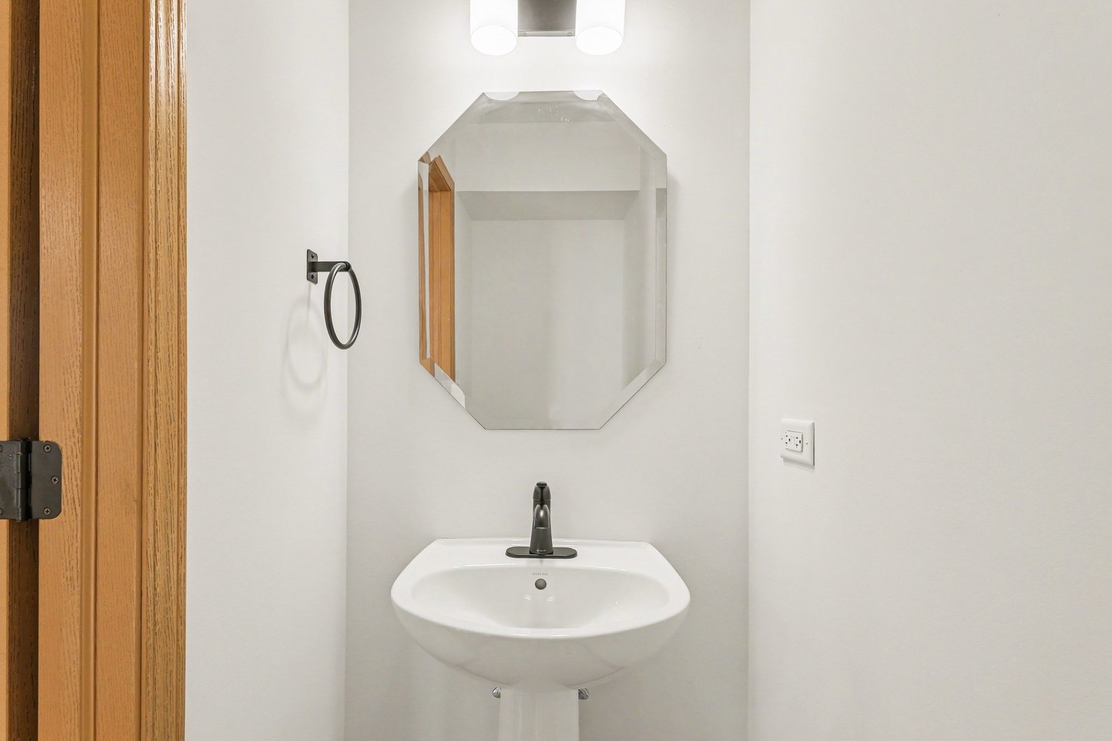 3909 Sedge Street, Zion, IL 60099