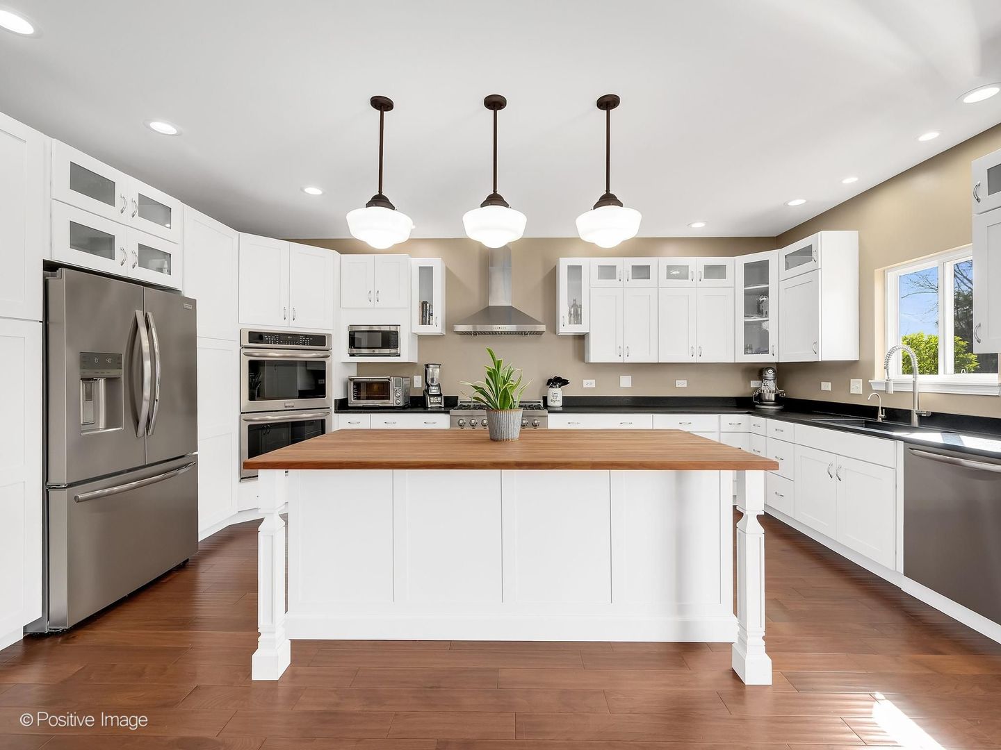 1234 Blackberry Creek Drive, Elburn, IL 60119