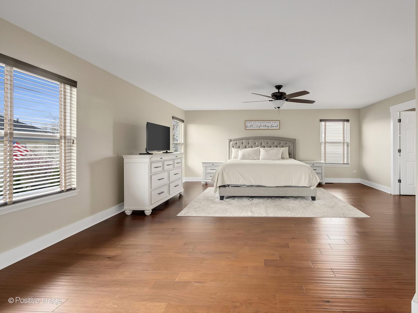 1234 Blackberry Creek Drive, Elburn, IL 60119