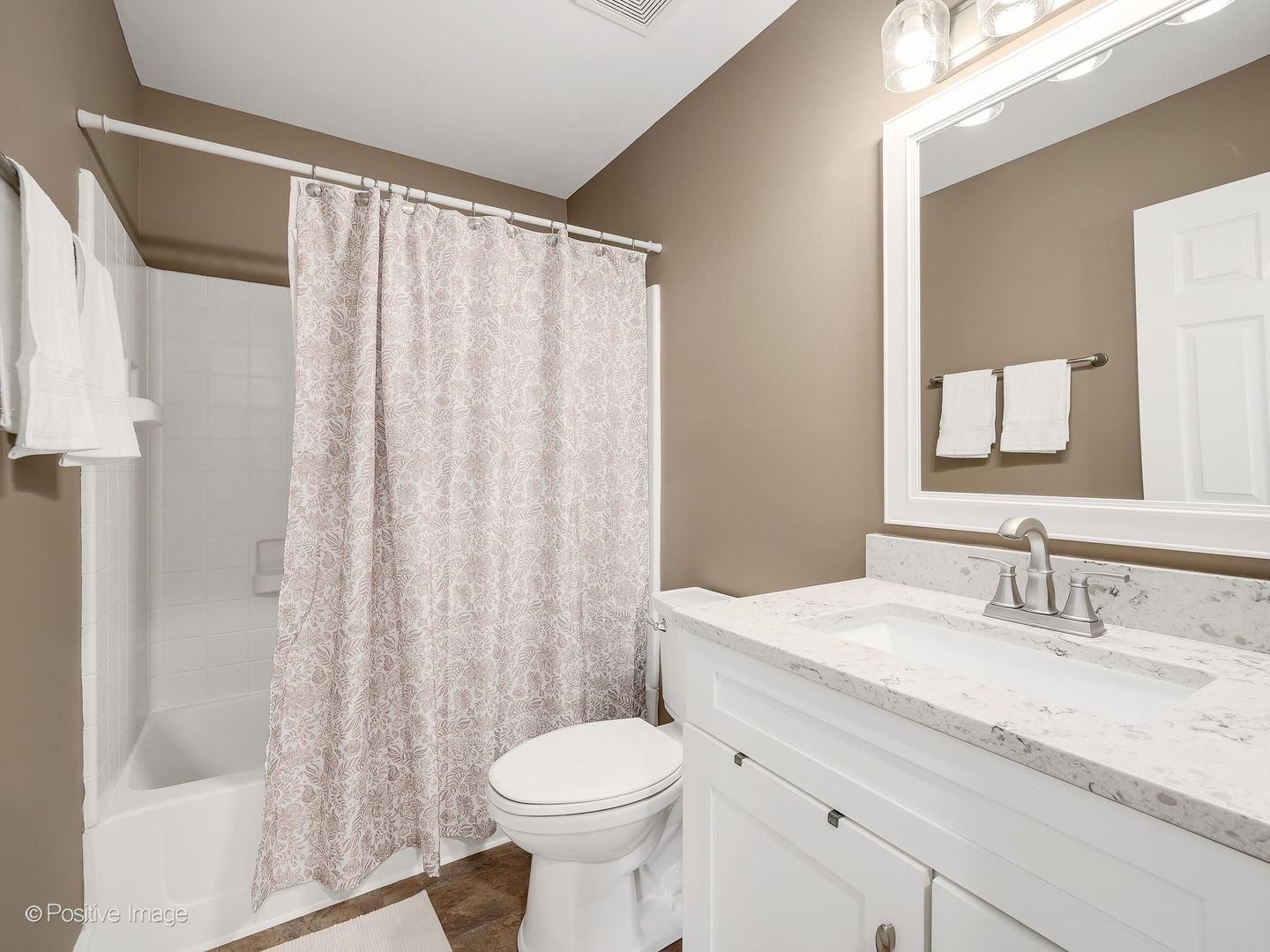 1234 Blackberry Creek Drive, Elburn, IL 60119