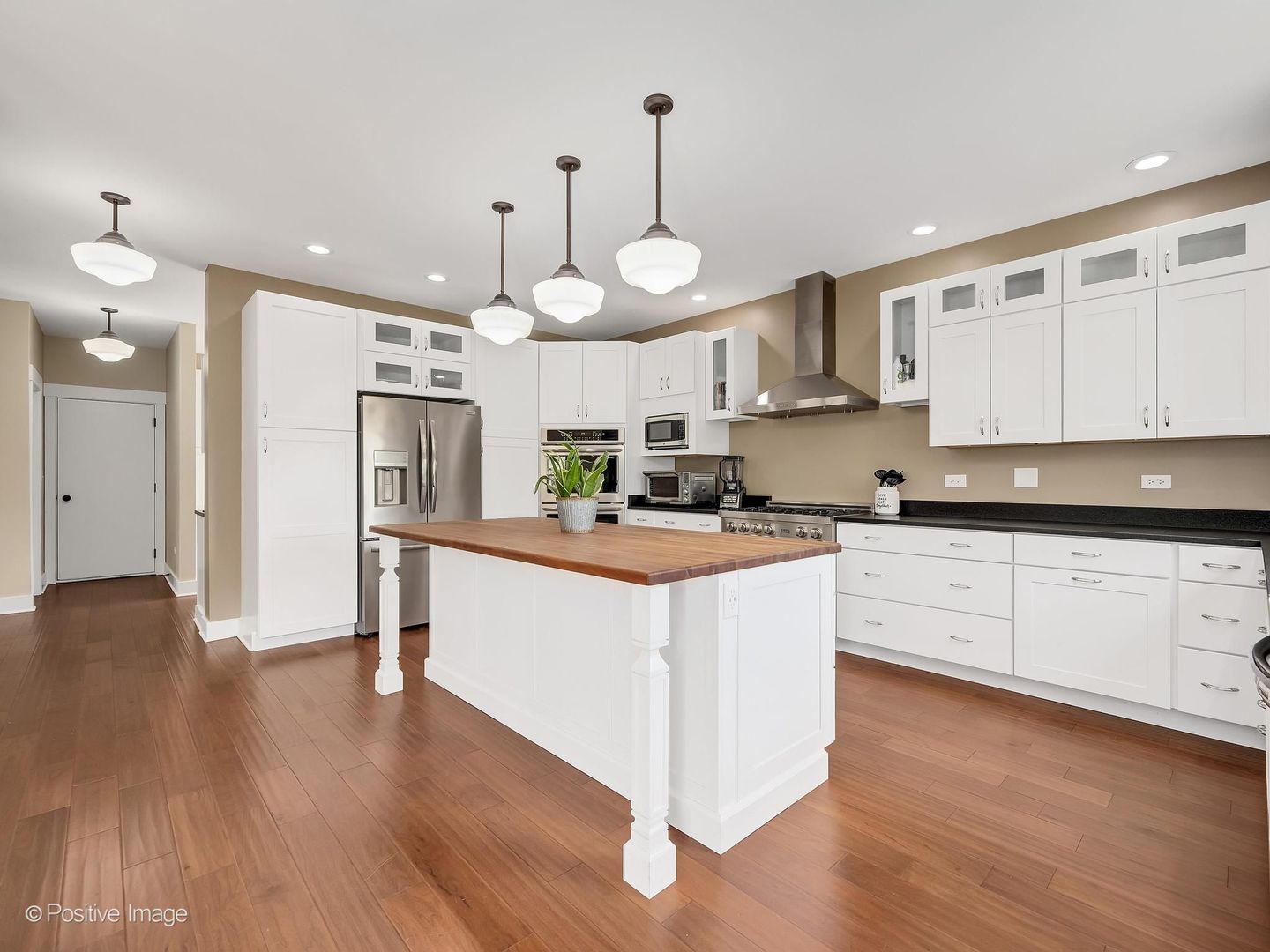 1234 Blackberry Creek Drive, Elburn, IL 60119