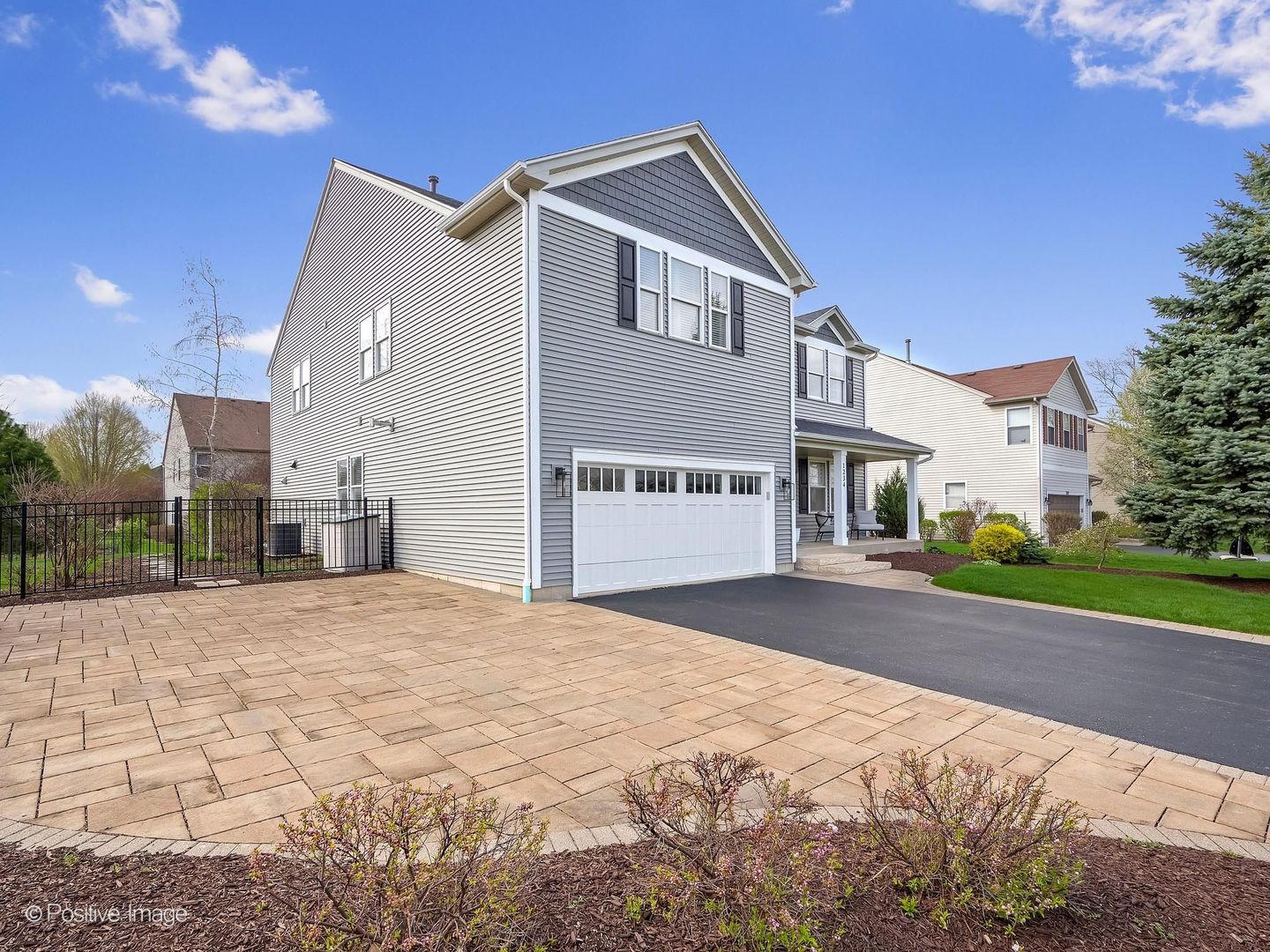 1234 Blackberry Creek Drive, Elburn, IL 60119