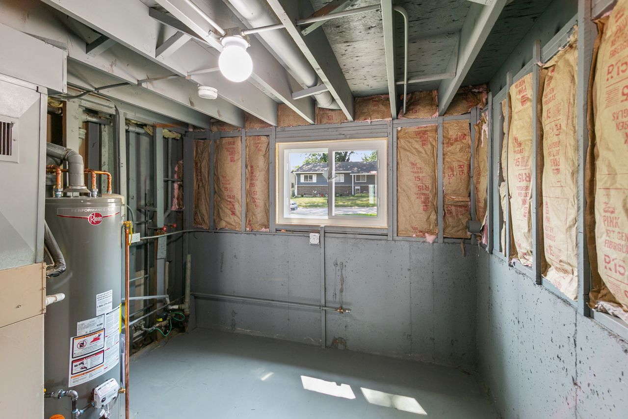 118 Windsor Lane, Glendale Heights, IL 60139