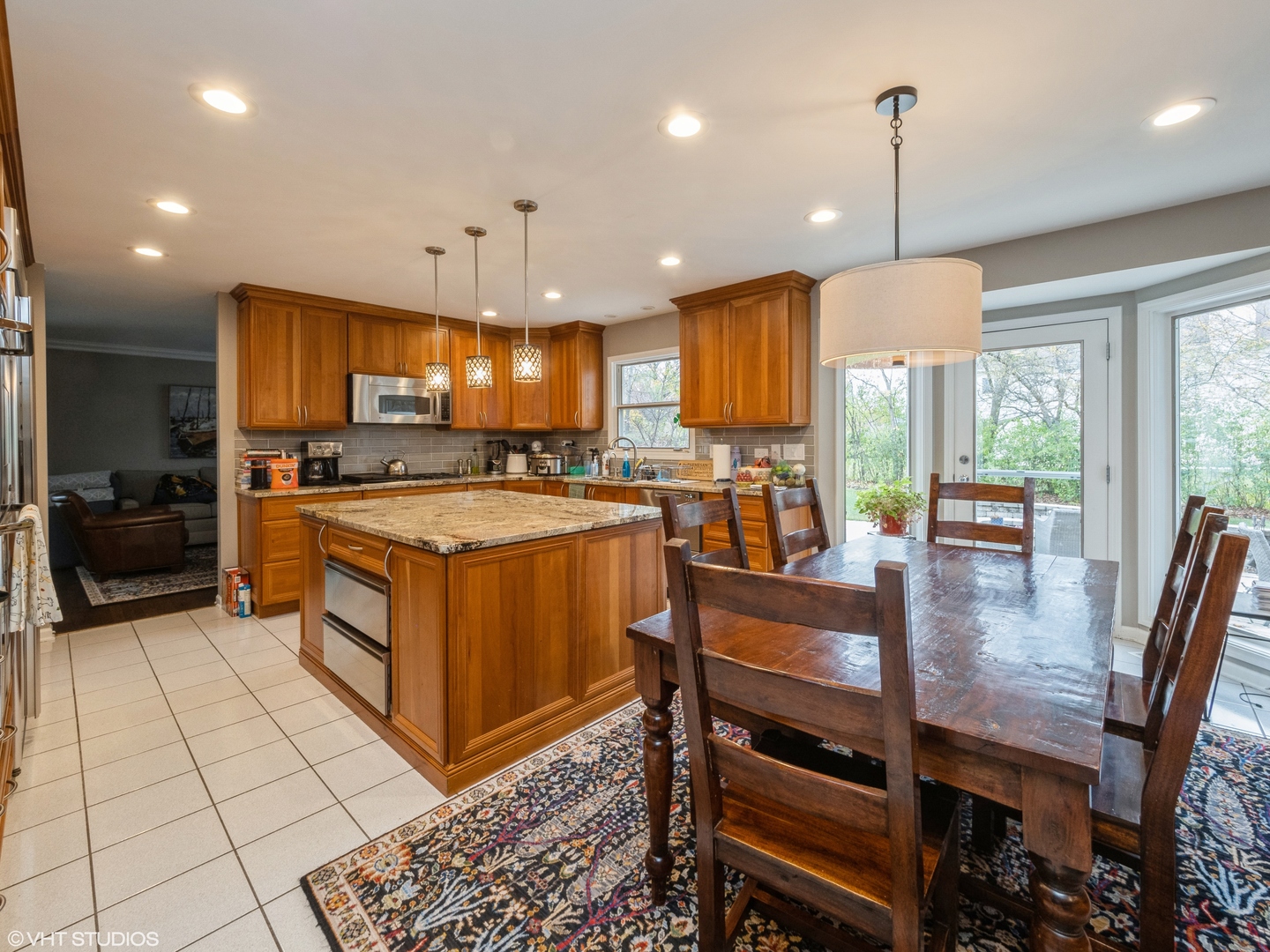 445 Blue Ash Drive, Buffalo Grove, IL 60089