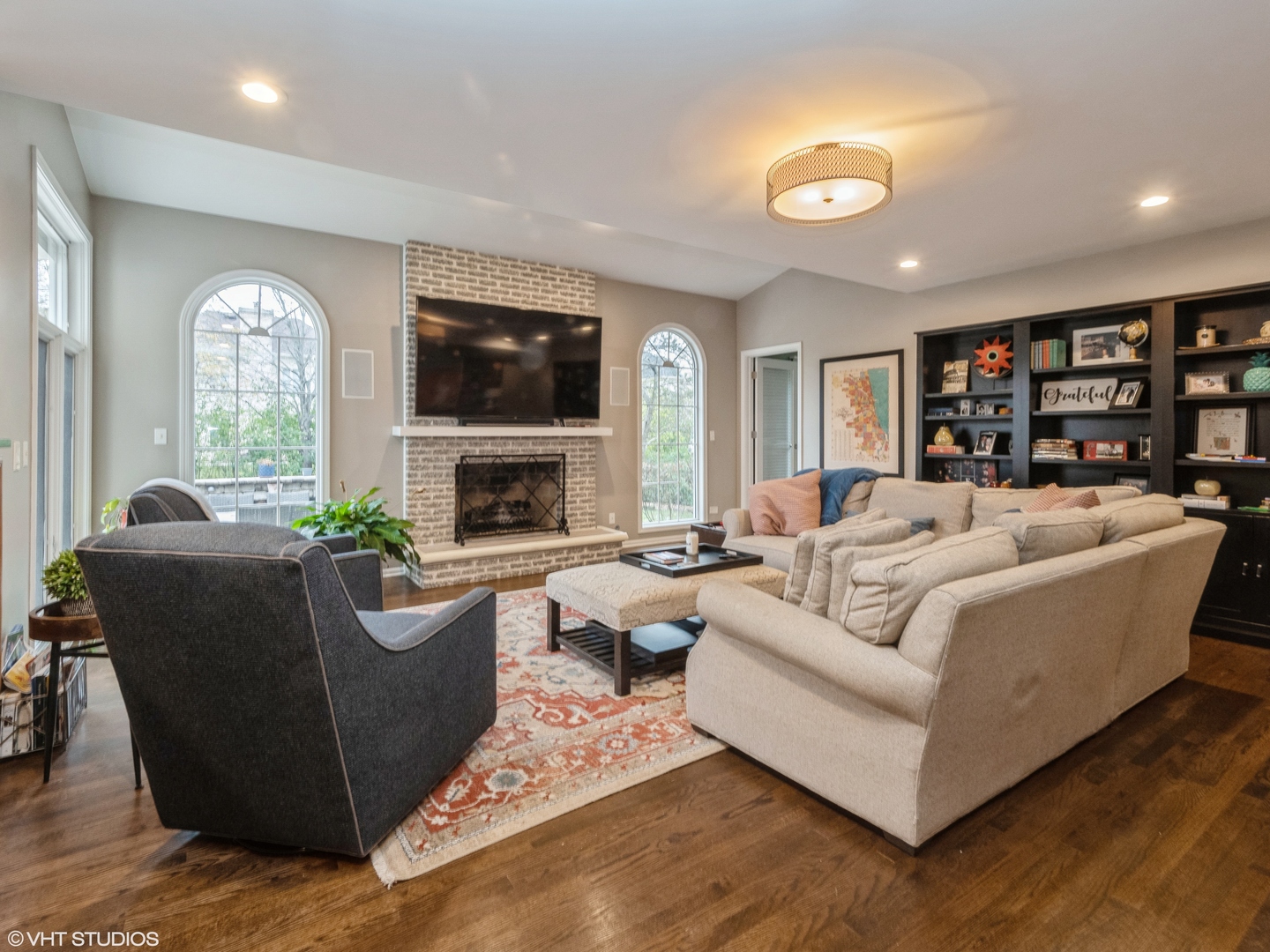 445 Blue Ash Drive, Buffalo Grove, IL 60089