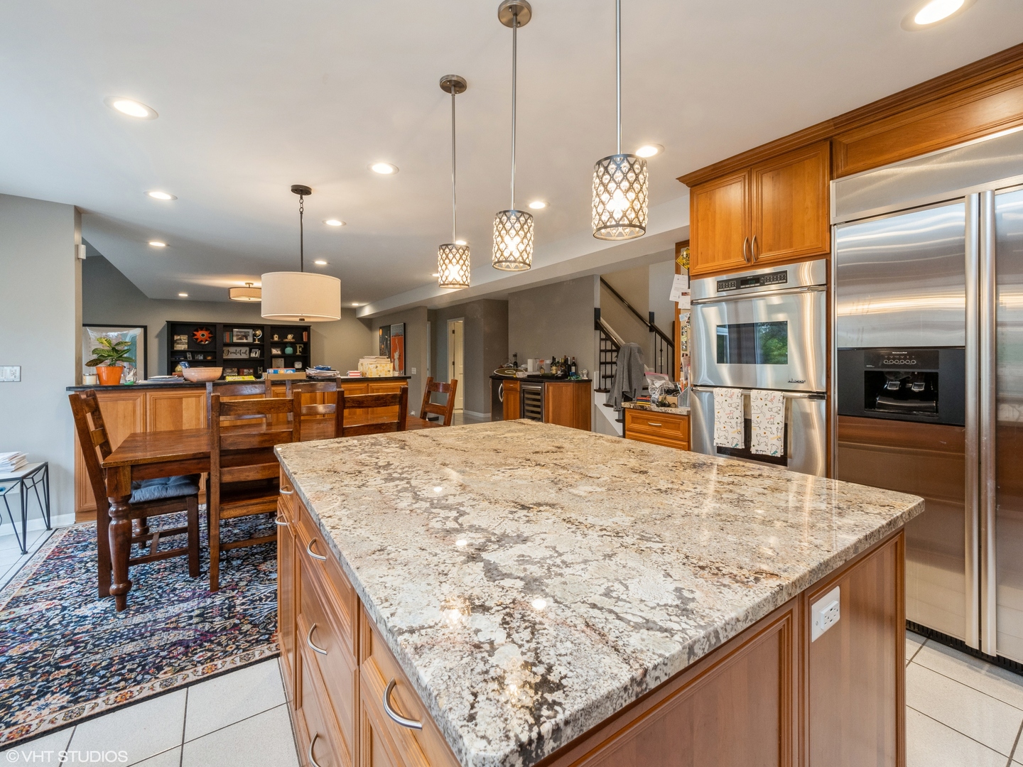 445 Blue Ash Drive, Buffalo Grove, IL 60089