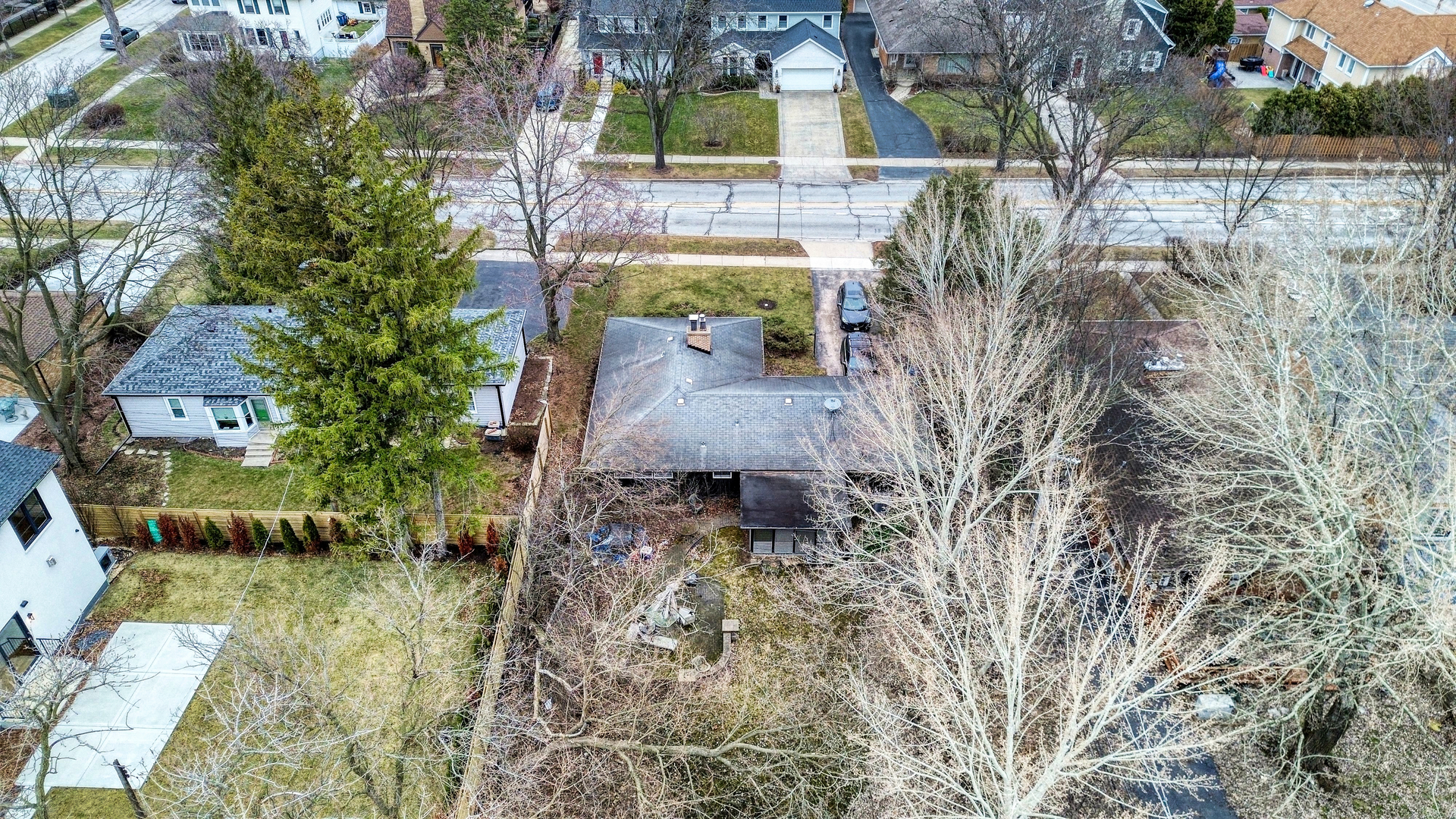 270 E Saint Charles Road, Elmhurst, IL 60126