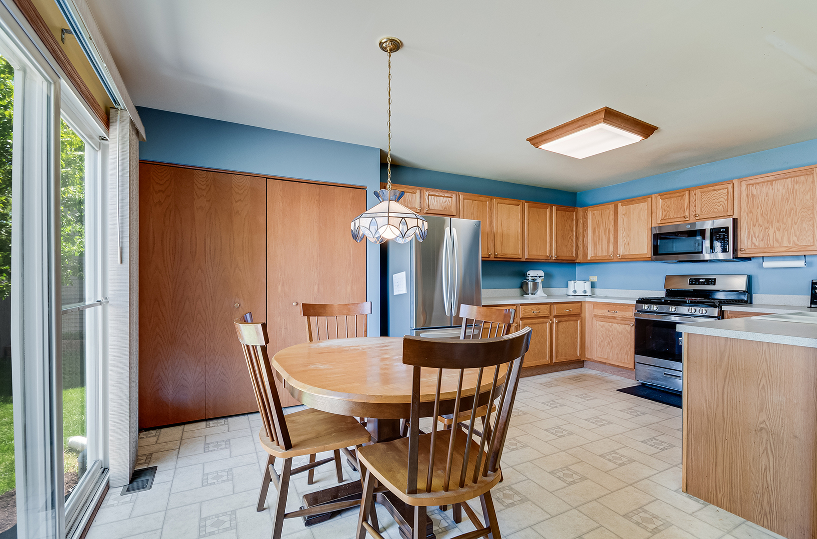 6215 Fox Ridge Drive, Plainfield, IL 60586