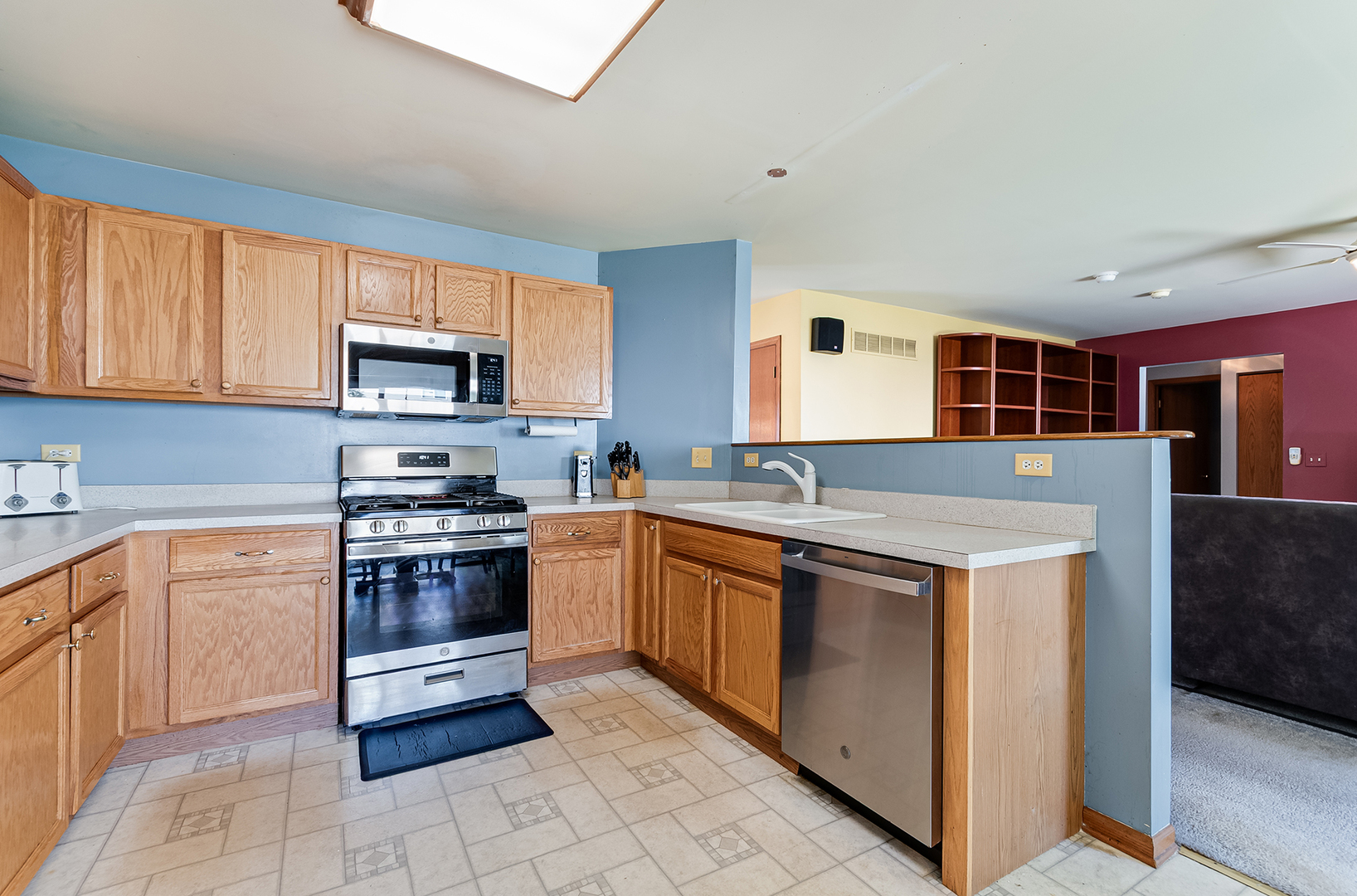 6215 Fox Ridge Drive, Plainfield, IL 60586