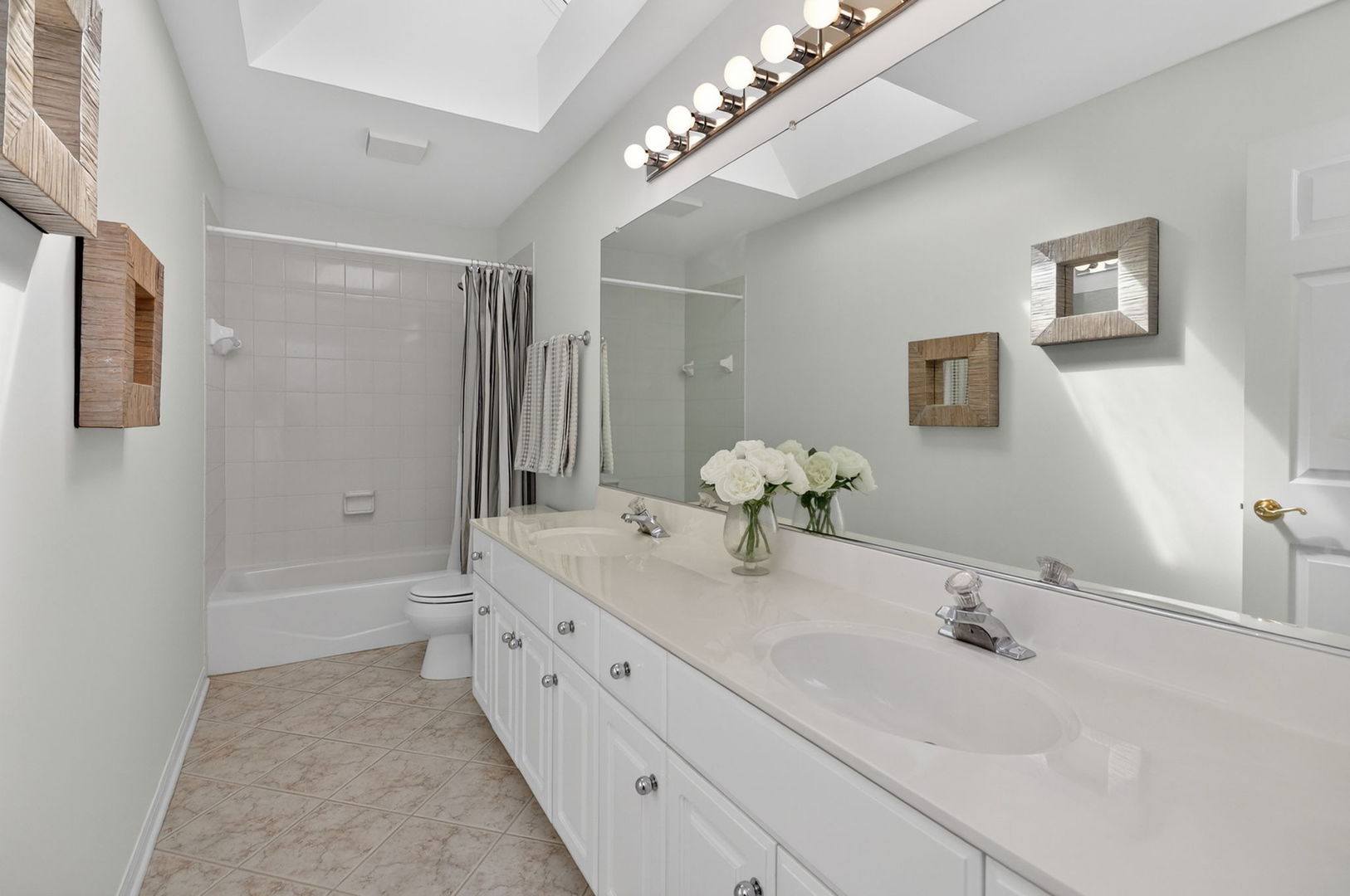 915 Rock Spring Road, Naperville, IL 60565