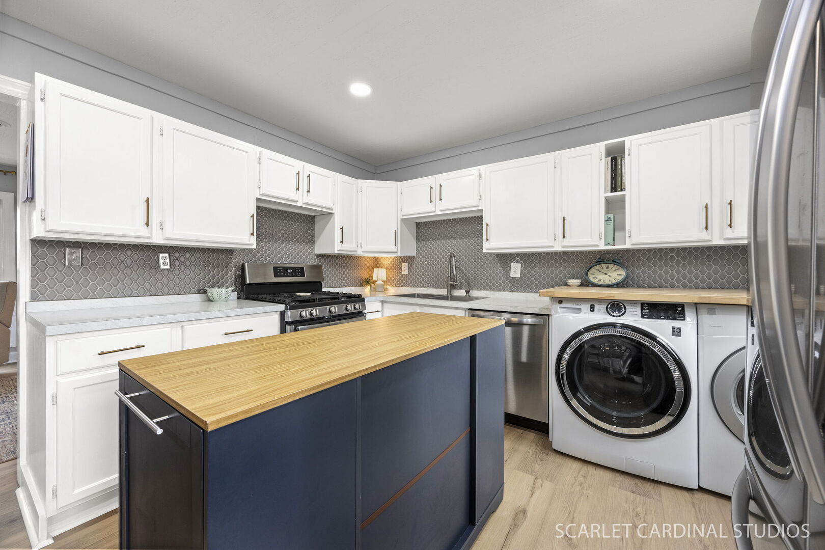 801 Sunset Circle, Streamwood, IL 60107