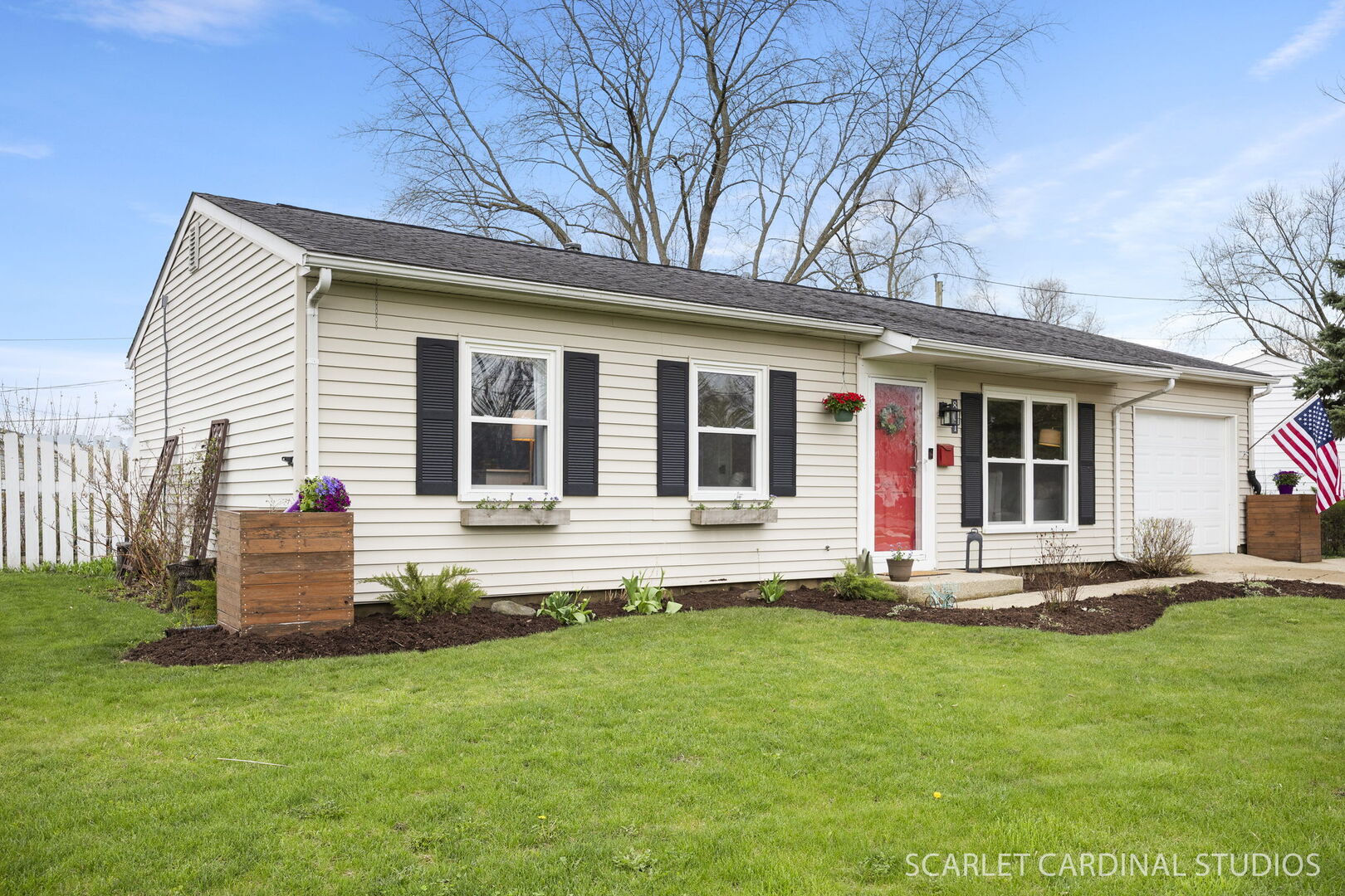 801 Sunset Circle, Streamwood, IL 60107