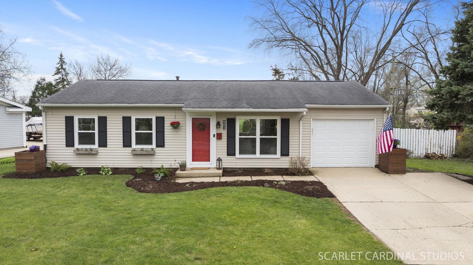 801 Sunset Circle, Streamwood, IL 60107