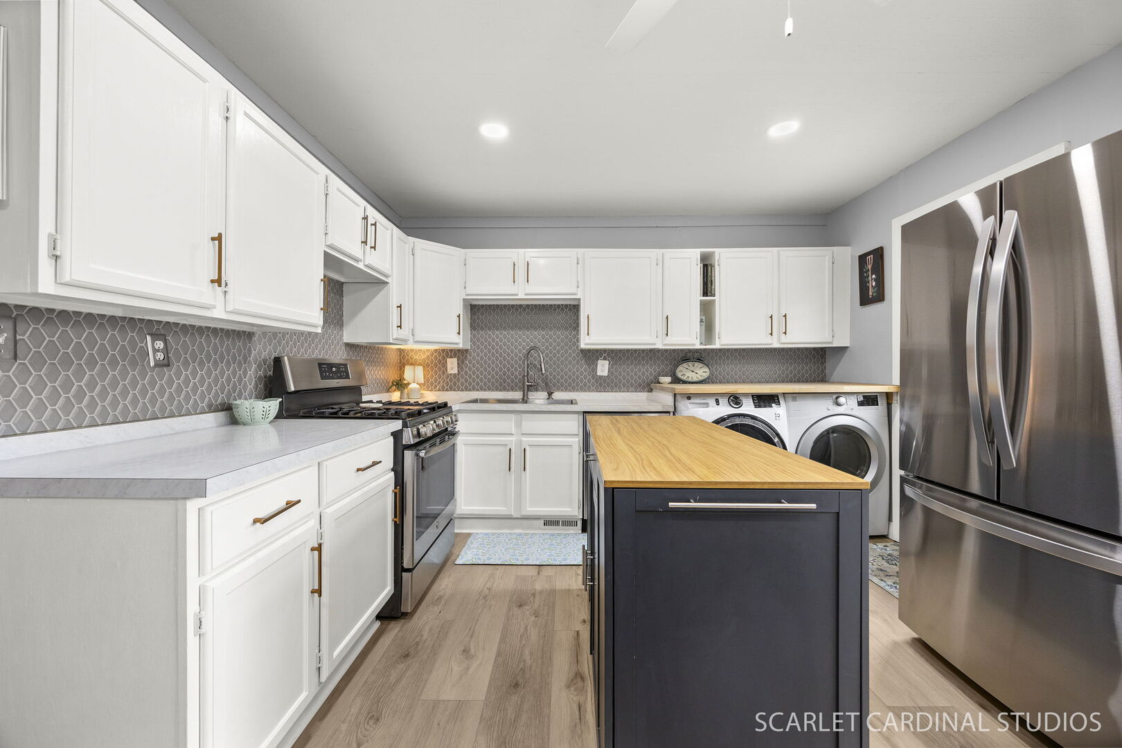 801 Sunset Circle, Streamwood, IL 60107