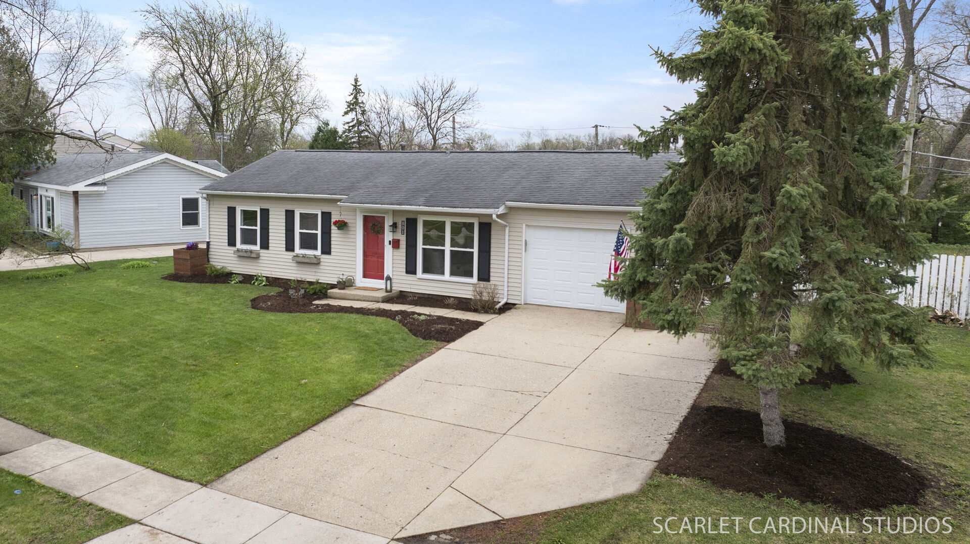 801 Sunset Circle, Streamwood, IL 60107