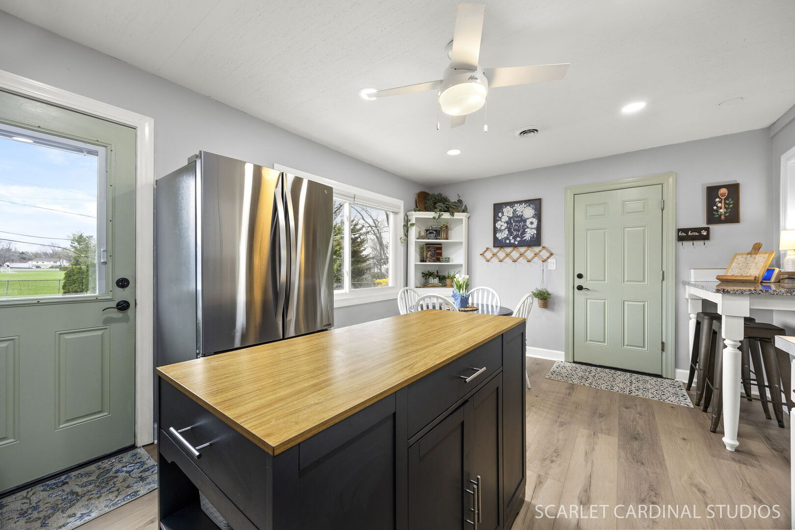 801 Sunset Circle, Streamwood, IL 60107