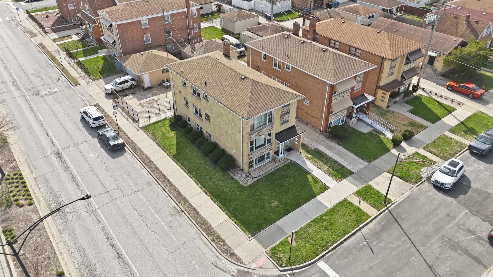 7901 S Whipple Street, Chicago, IL 60652