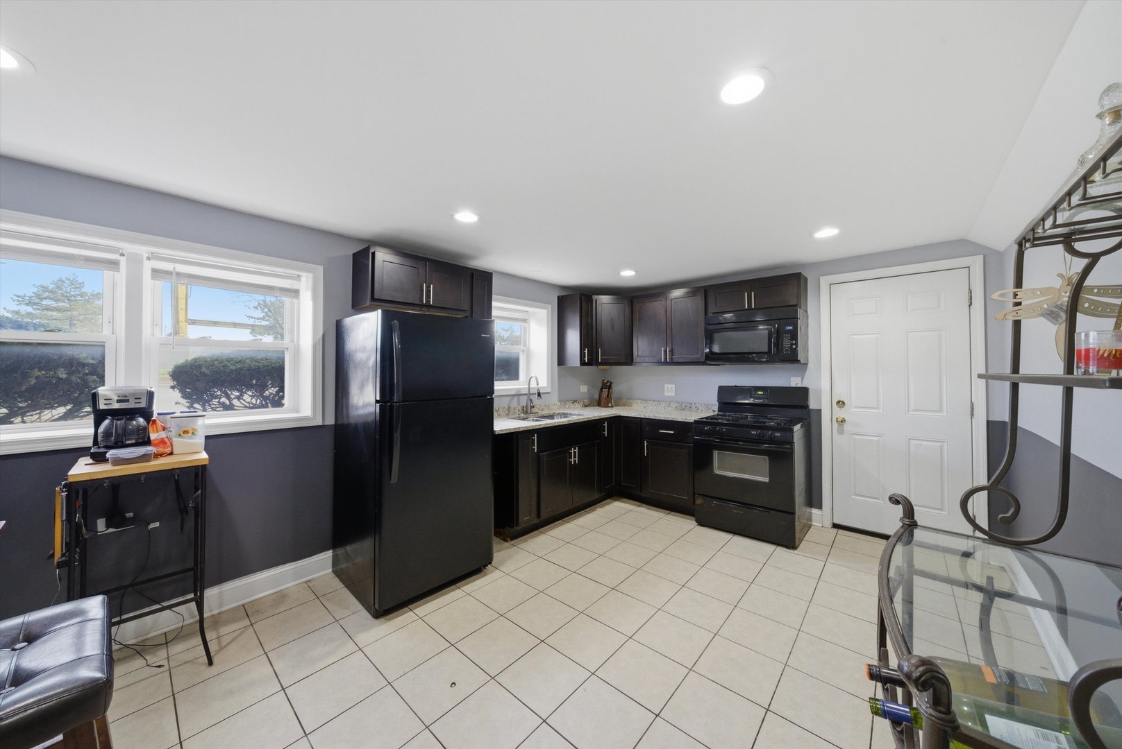 7901 S Whipple Street, Chicago, IL 60652