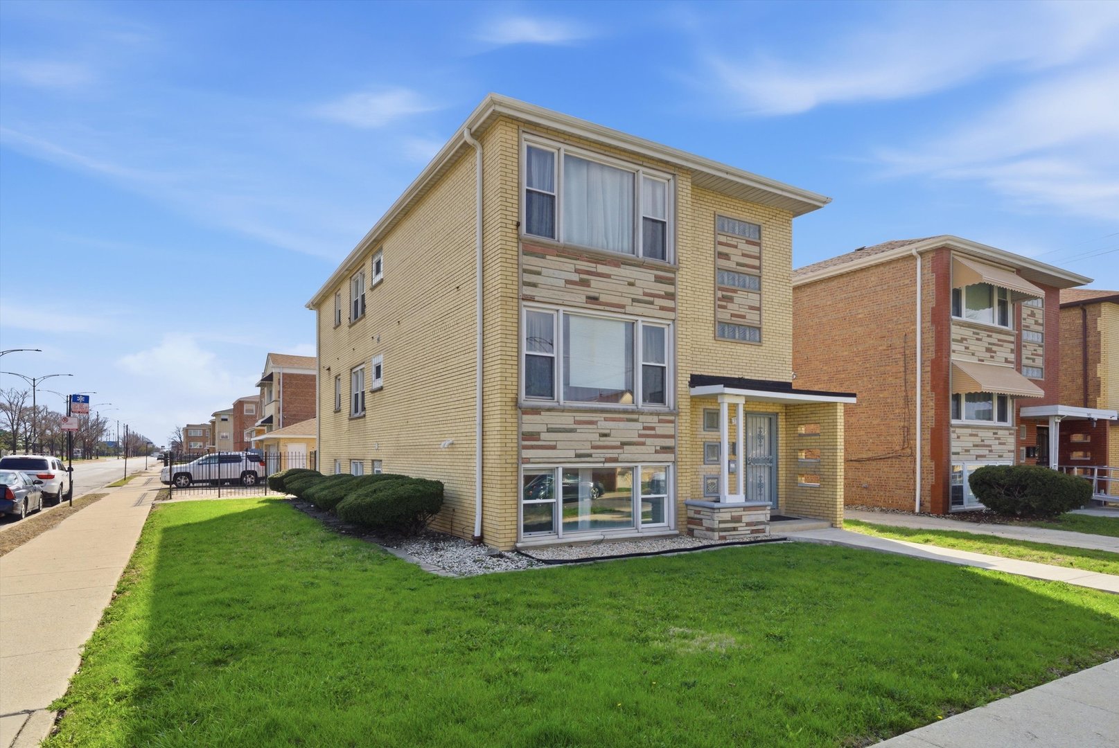 7901 S Whipple Street, Chicago, IL 60652