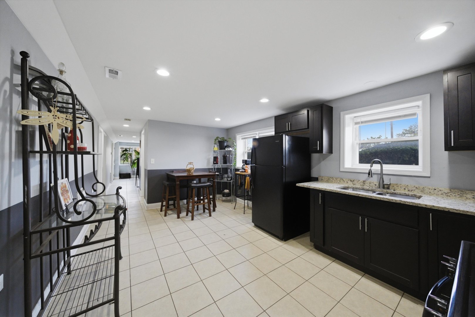 7901 S Whipple Street, Chicago, IL 60652