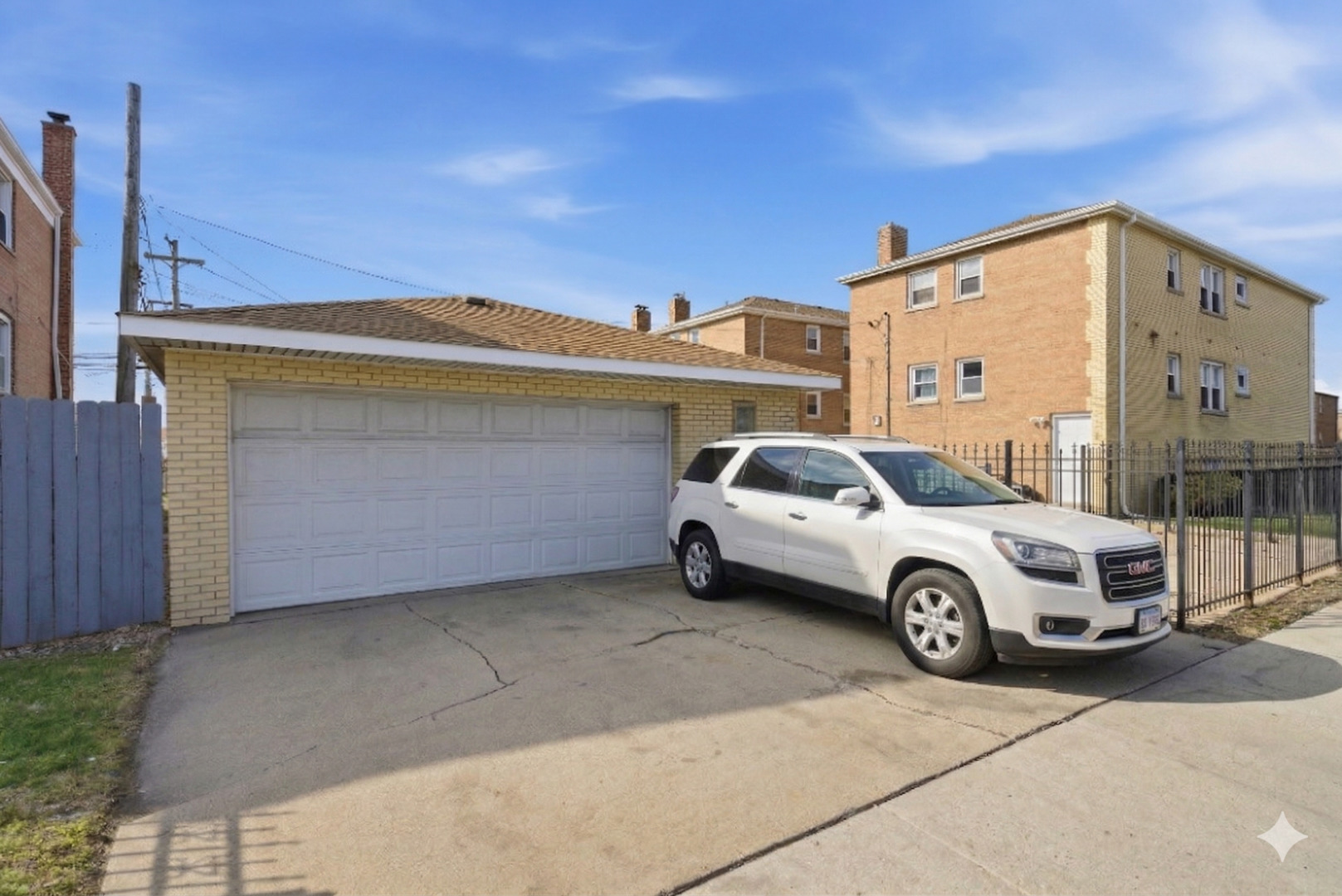 7901 S Whipple Street, Chicago, IL 60652