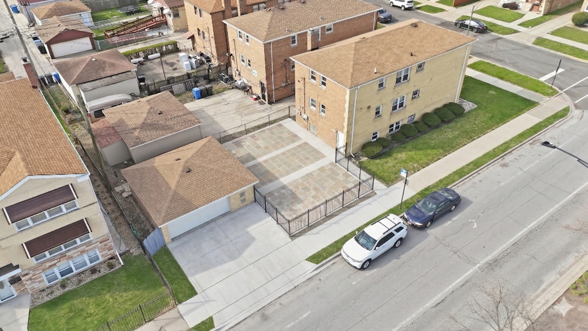 7901 S Whipple Street, Chicago, IL 60652