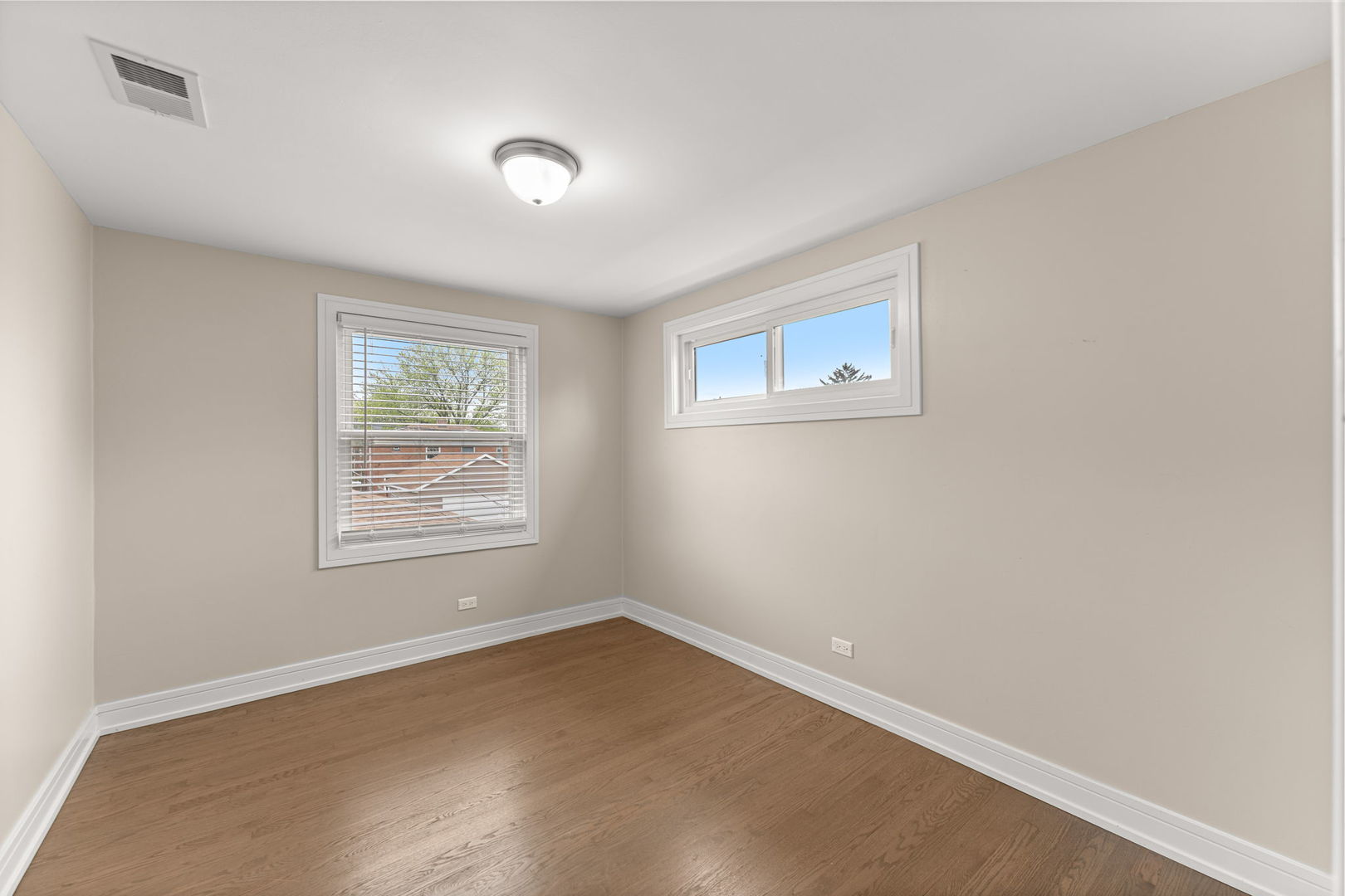 7805 W Balmoral Avenue, Chicago, IL 60656