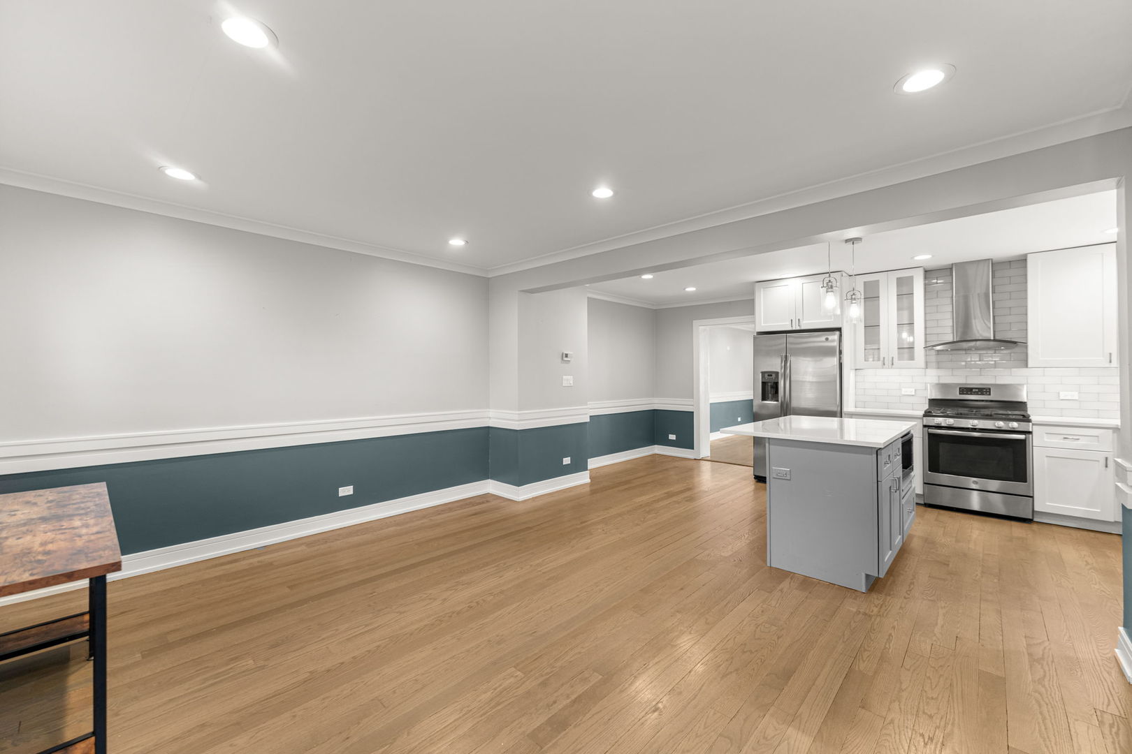 7805 W Balmoral Avenue, Chicago, IL 60656