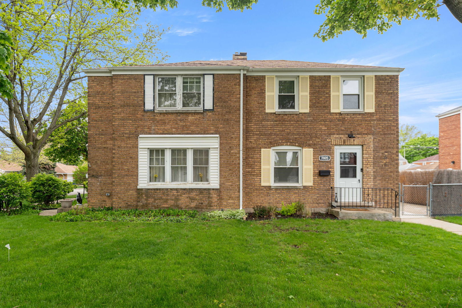 7805 W Balmoral Avenue, Chicago, IL 60656