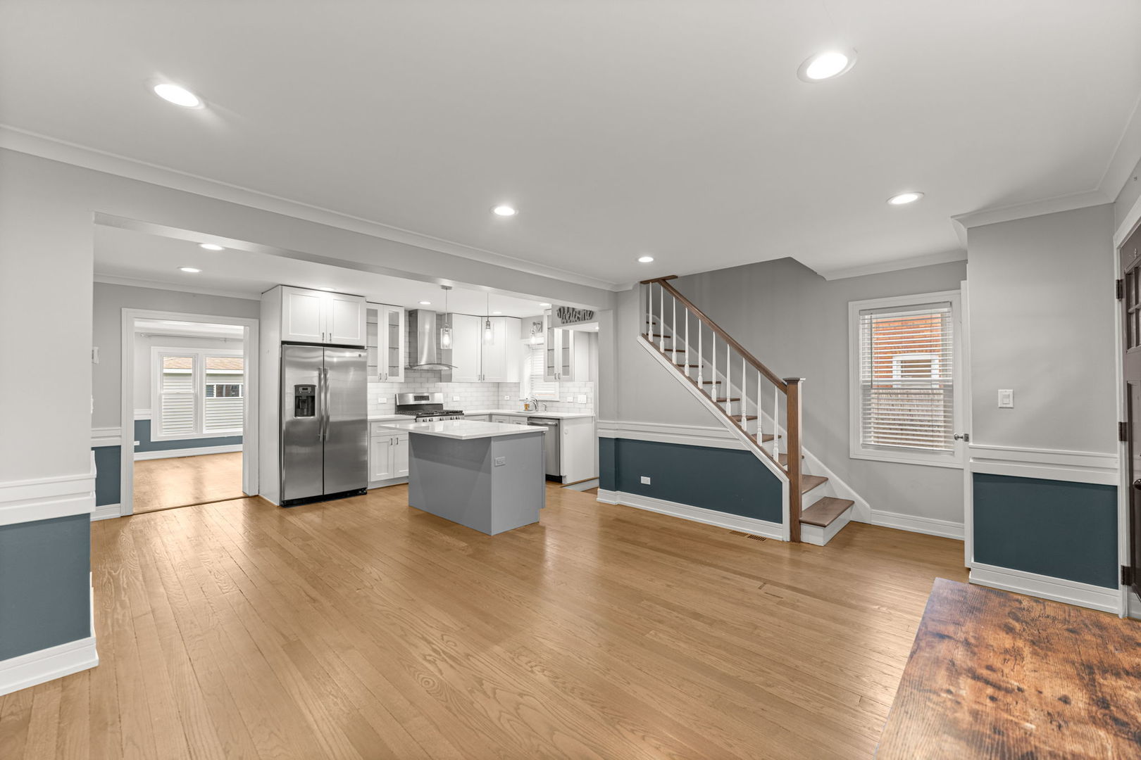 7805 W Balmoral Avenue, Chicago, IL 60656