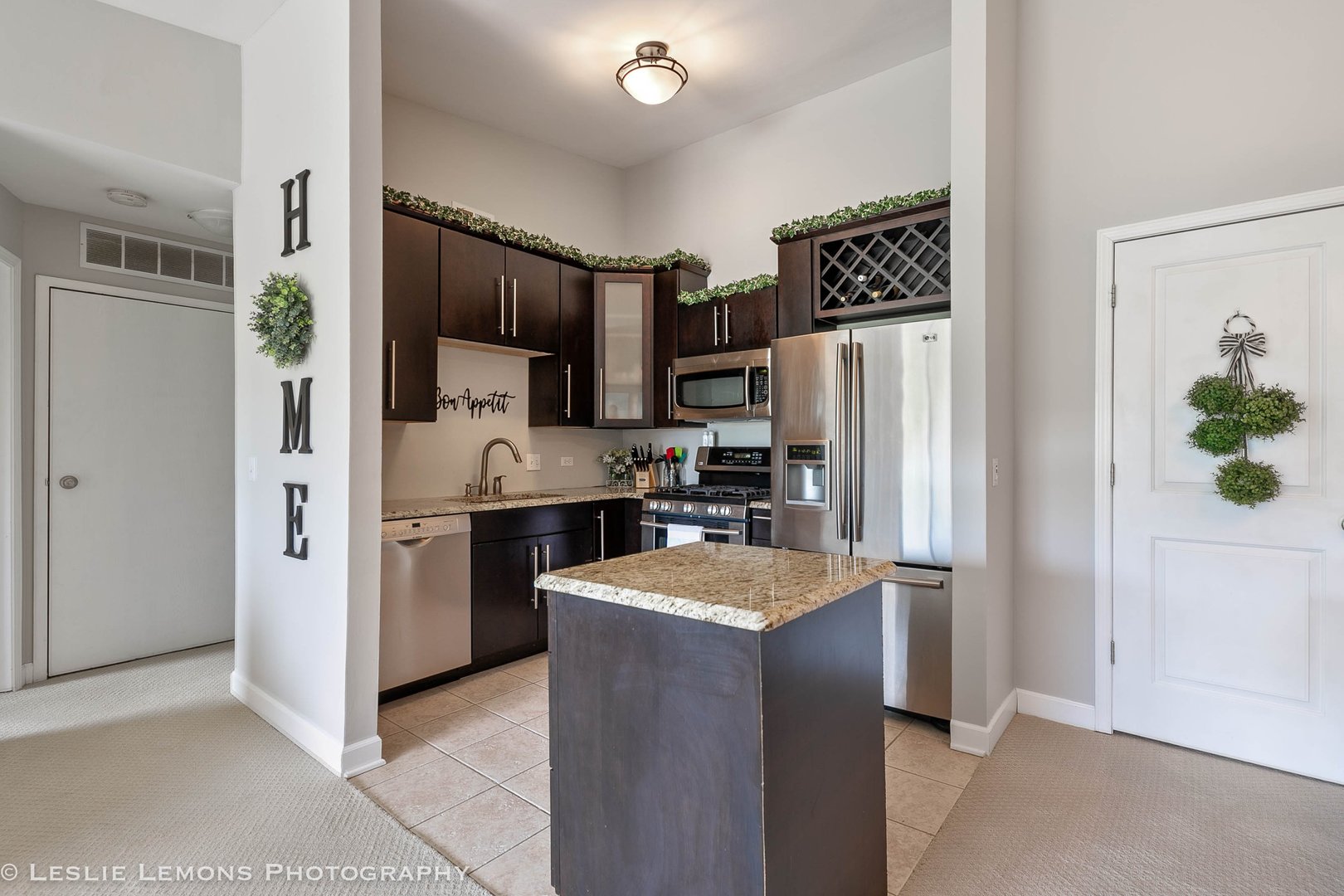 1316 McDowell Road #203, Naperville, IL 60563