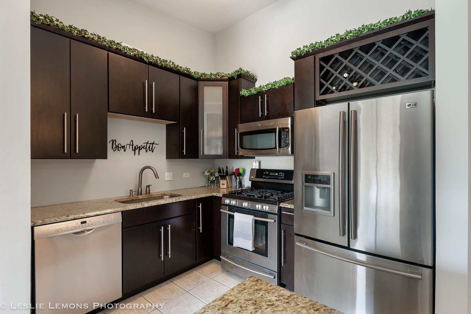 1316 McDowell Road #203, Naperville, IL 60563