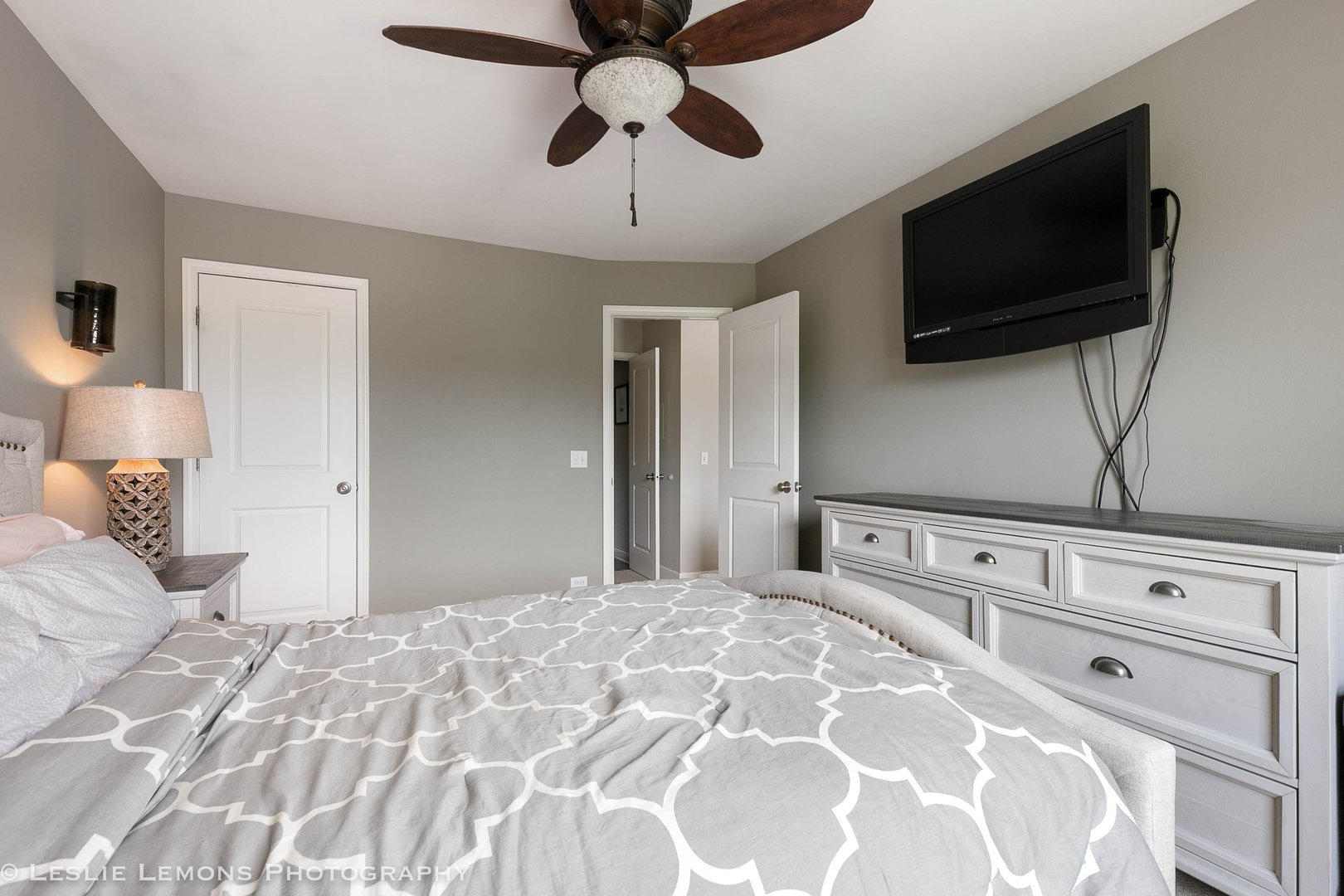 1316 McDowell Road #203, Naperville, IL 60563