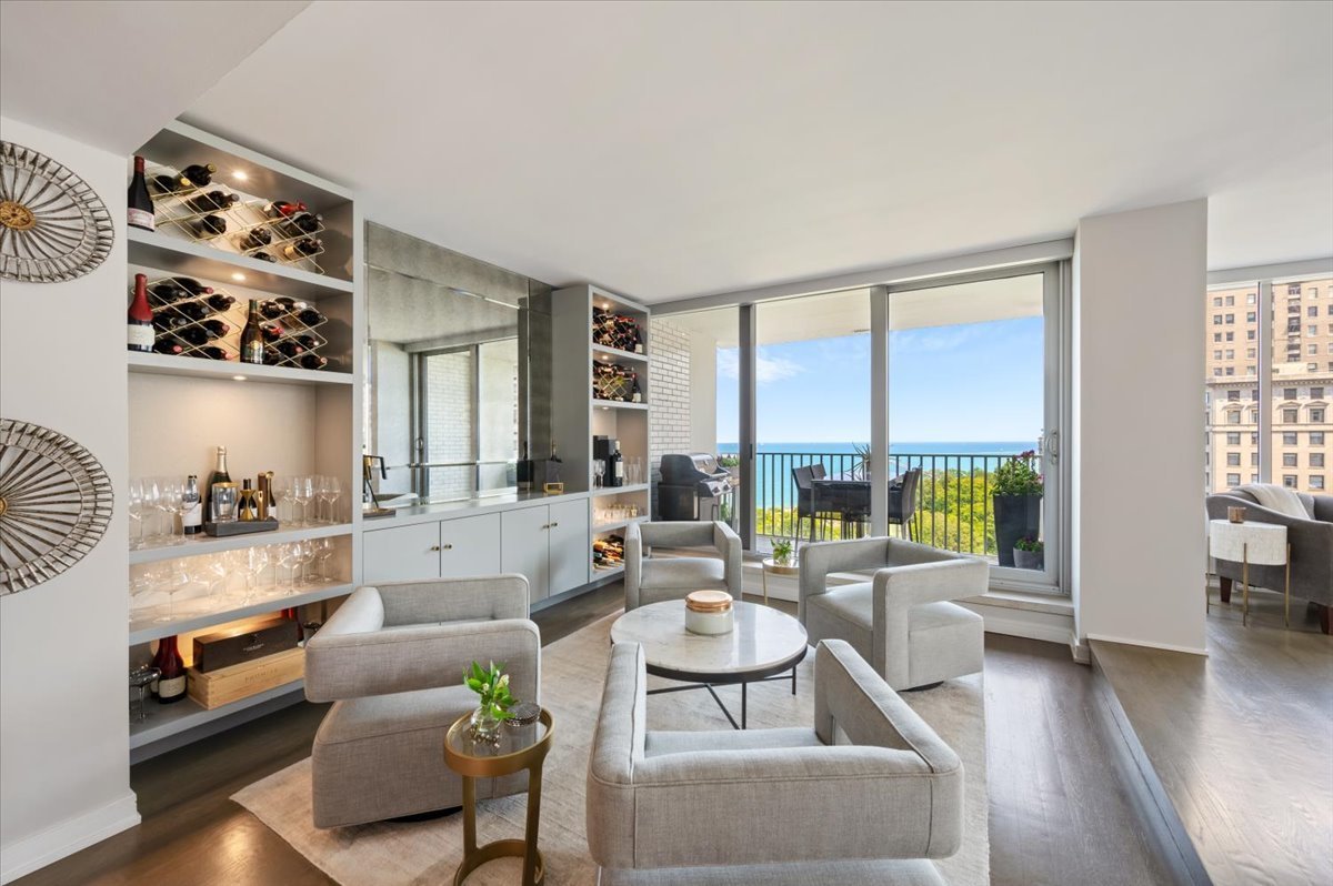 1000 N Lake Shore Plaza #12B, Chicago, IL 60611