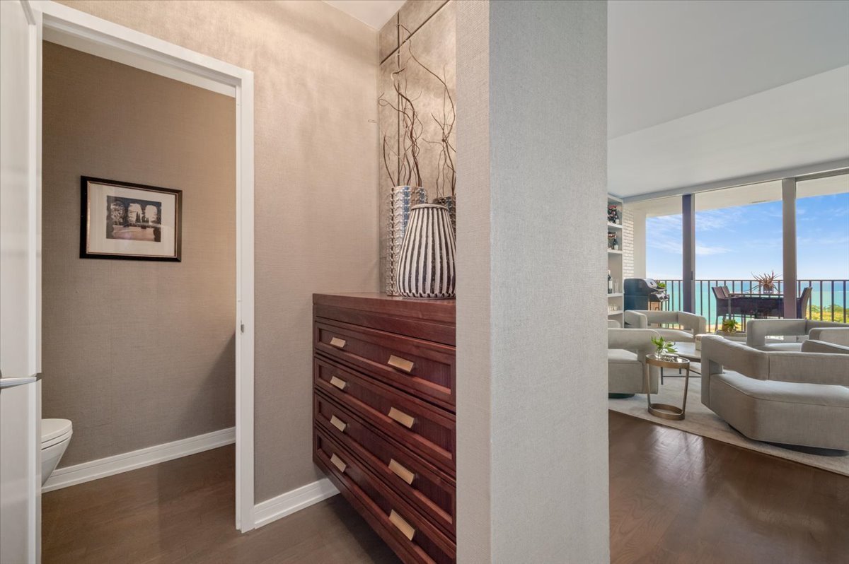 1000 N Lake Shore Plaza #12B, Chicago, IL 60611