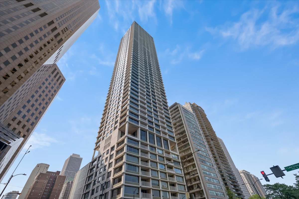 1000 N Lake Shore Plaza #12B, Chicago, IL 60611