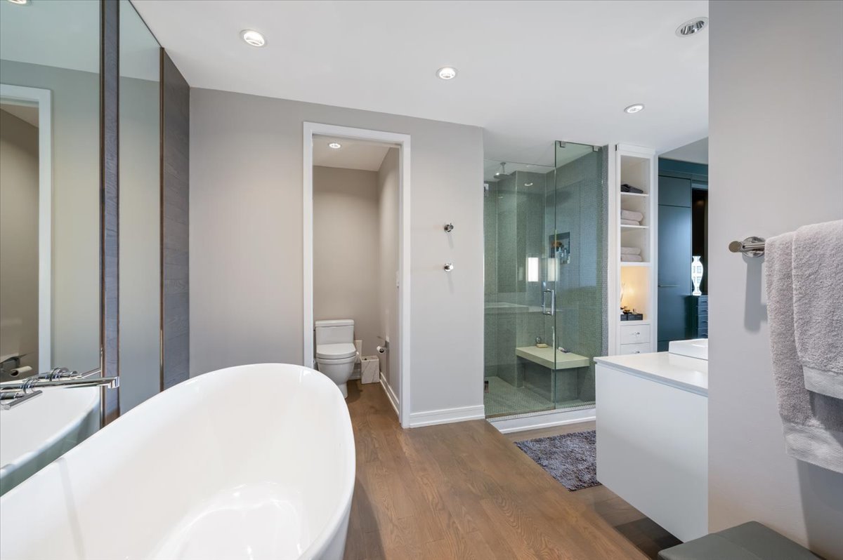 1000 N Lake Shore Plaza #12B, Chicago, IL 60611