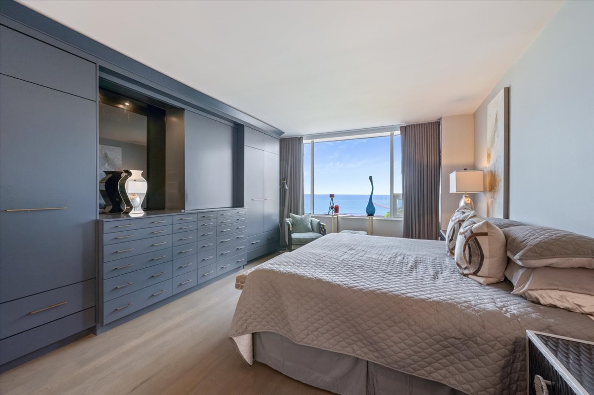 1000 N Lake Shore Plaza #12B, Chicago, IL 60611