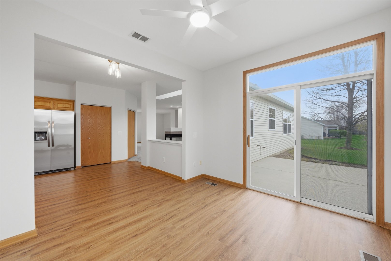 646 S Cadillac Circle, Romeoville, IL 60446