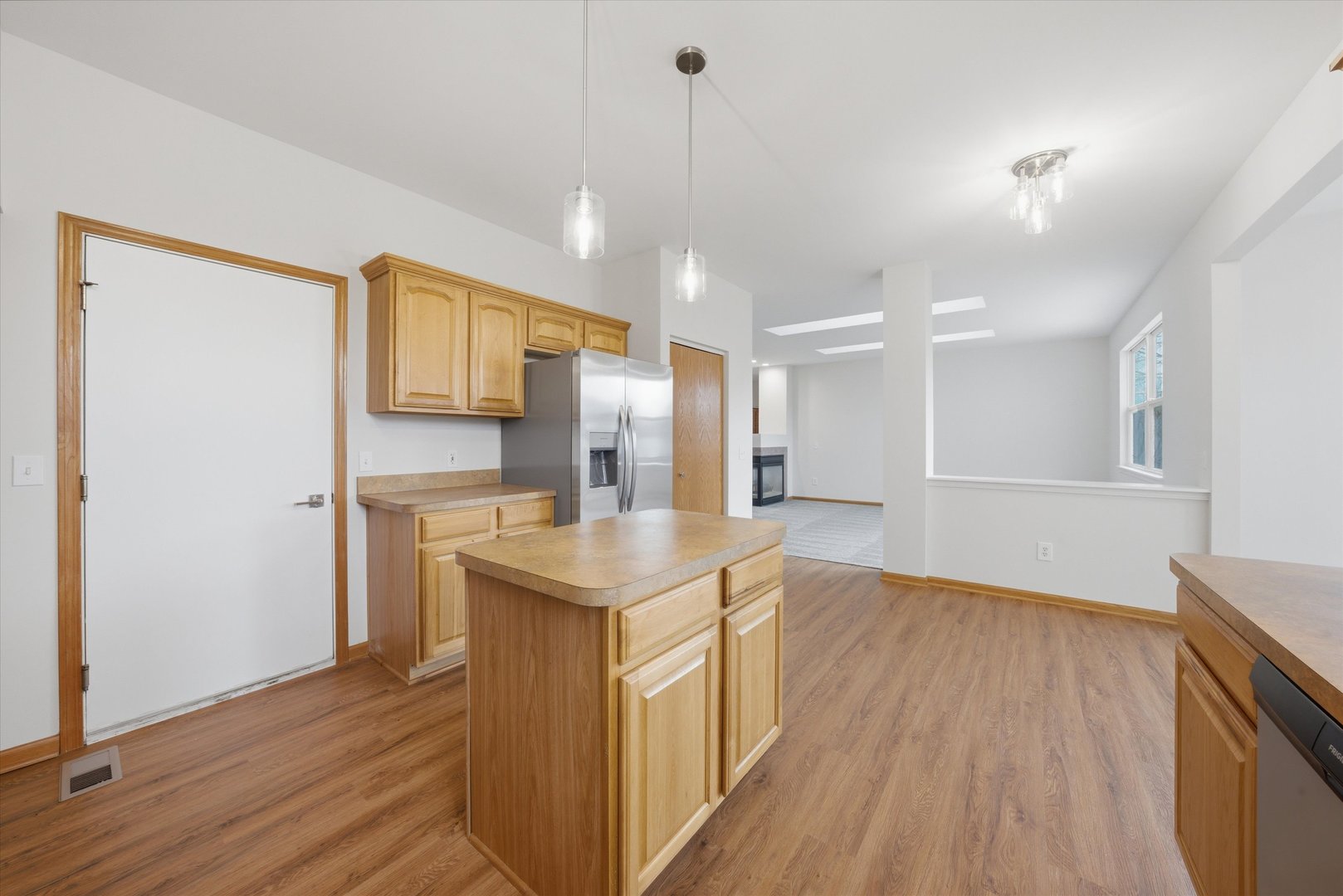 646 S Cadillac Circle, Romeoville, IL 60446