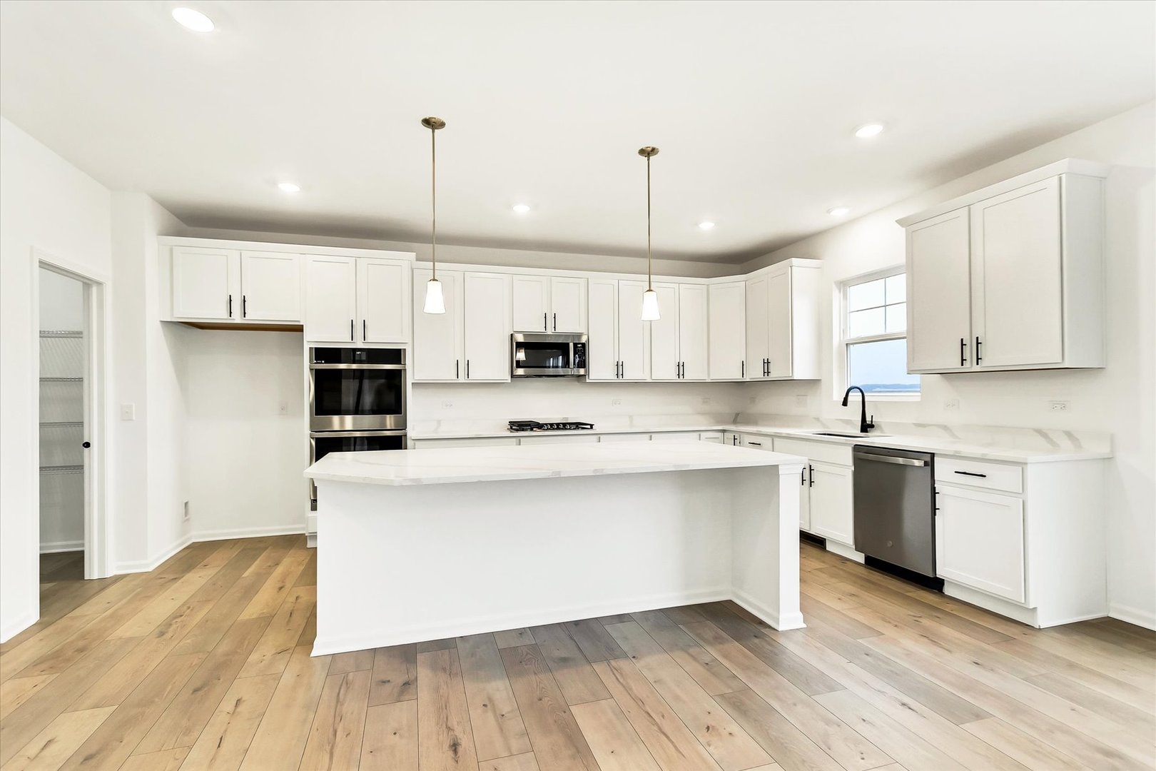 10852 Chadsey Road, Huntley, IL 60142