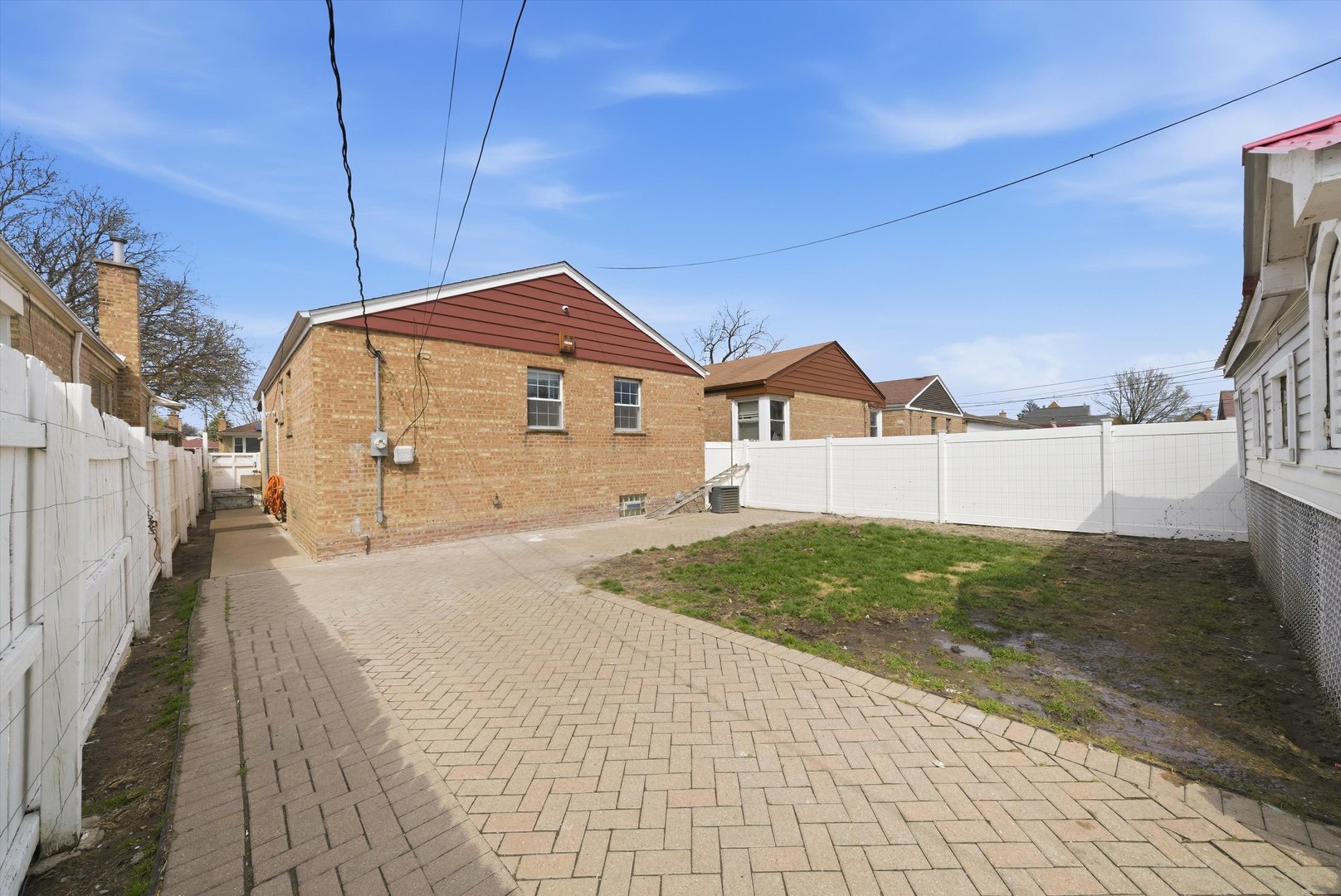 3853 W 83rd Place, Chicago, IL 60652