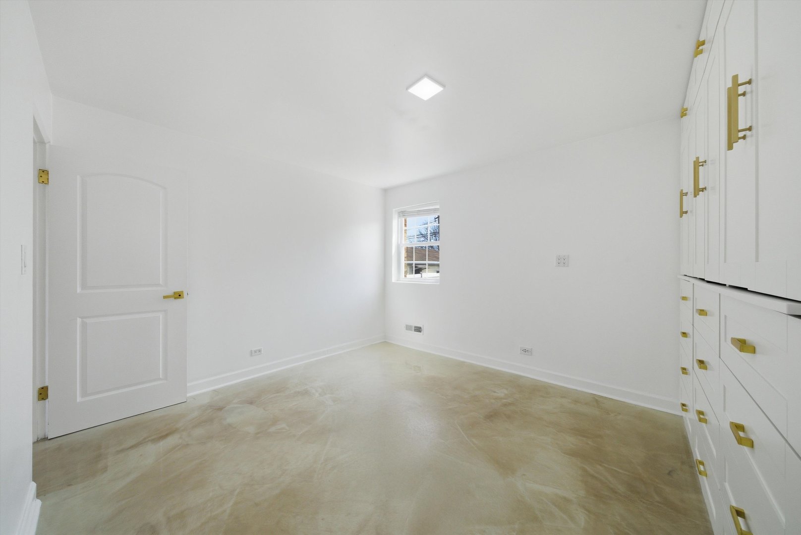 3853 W 83rd Place, Chicago, IL 60652