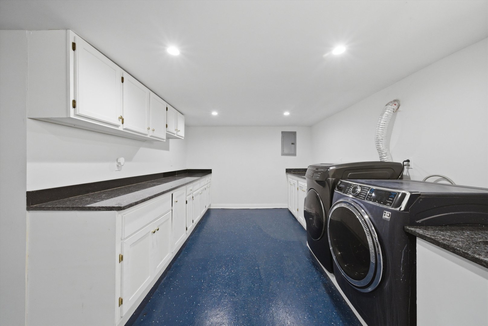 3853 W 83rd Place, Chicago, IL 60652