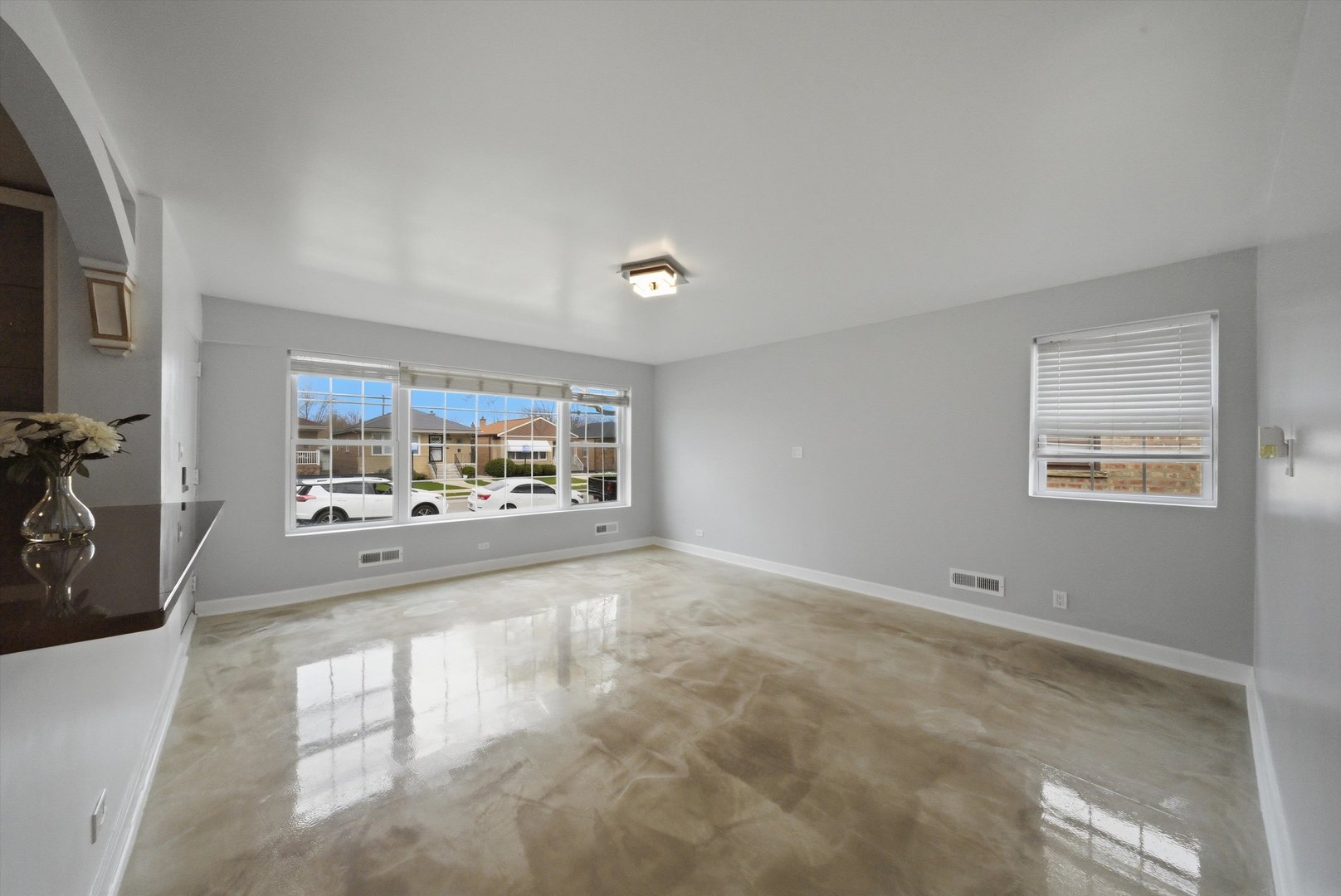 3853 W 83rd Place, Chicago, IL 60652