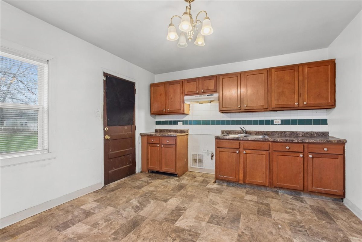 2117 217th Street, Sauk Village, IL 60411