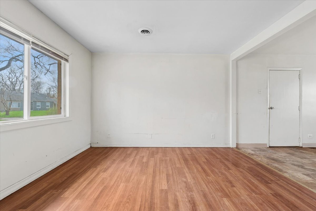 2117 217th Street, Sauk Village, IL 60411